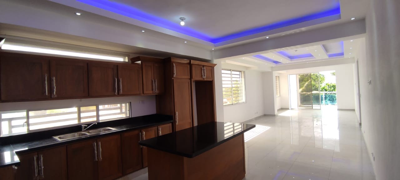 apartamentos - SE VENDEN Lujosos Apartamentos NUEVOS Terminación de Primera, Parqueo TECHADO
