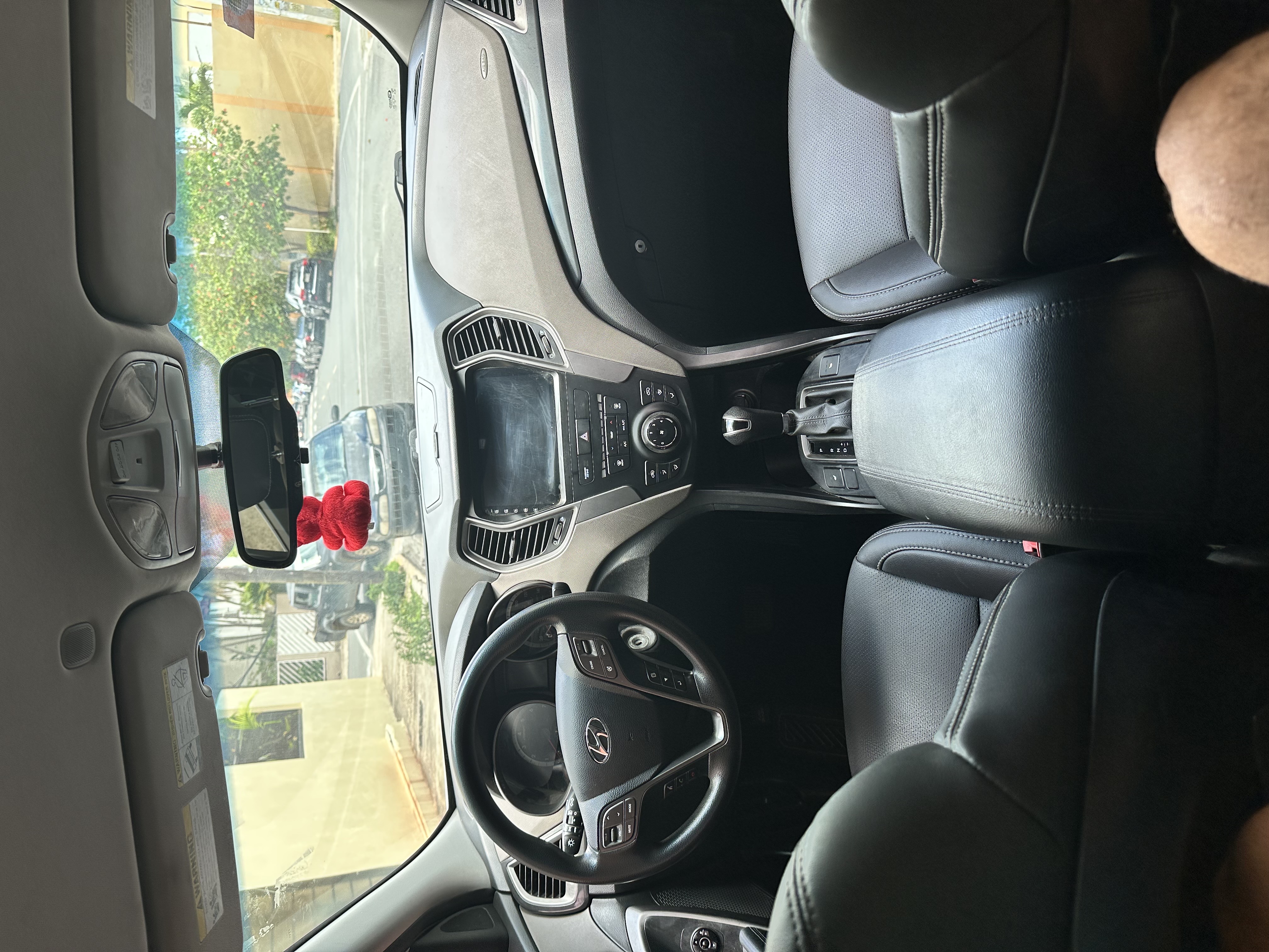 jeepetas y camionetas - Santa fe sport 2016 negociable  9