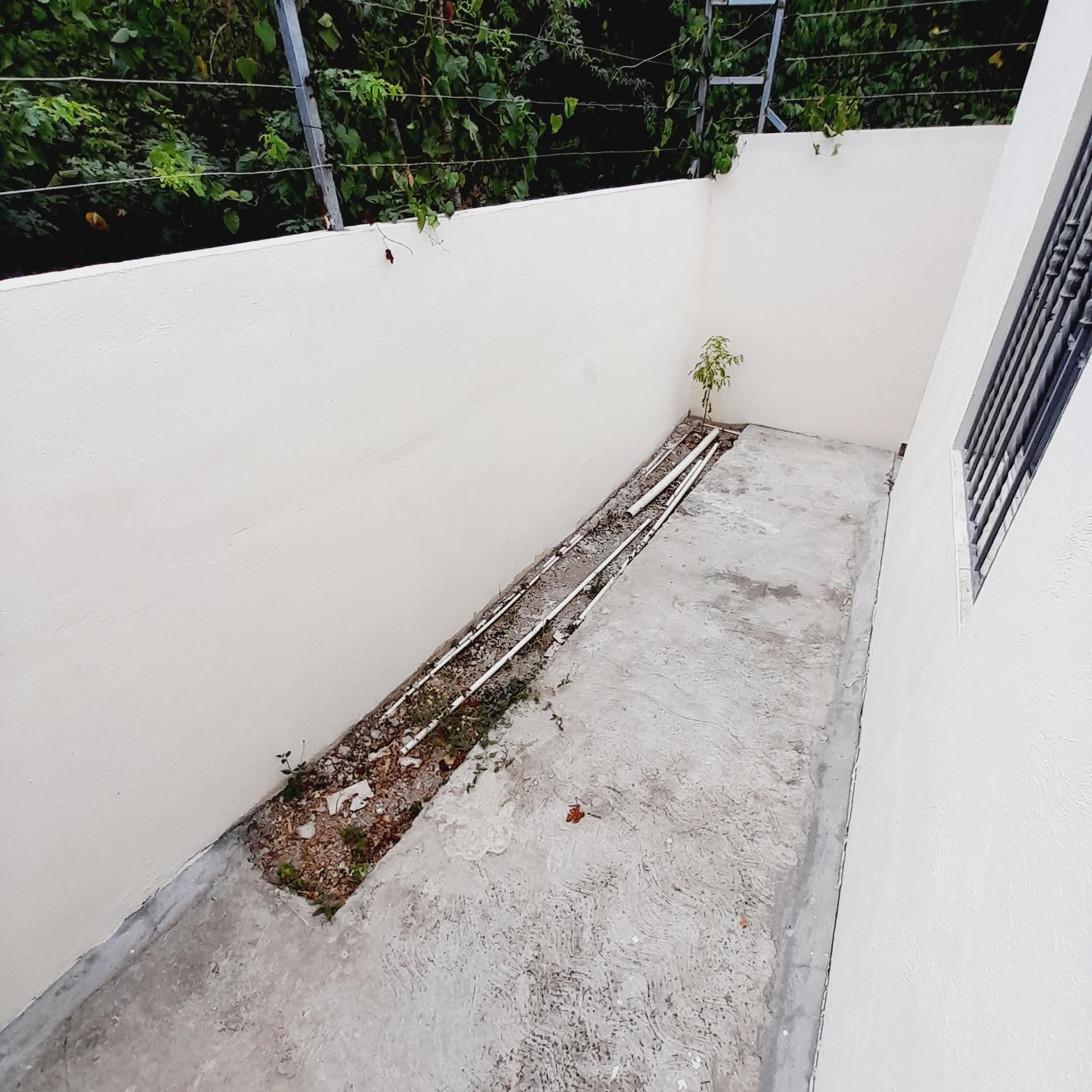 casas - VENDO CASA CON SERCO ELECTRICO, Y PORTON A CONTROL REMOTO TITULO Y DESLINDE 6