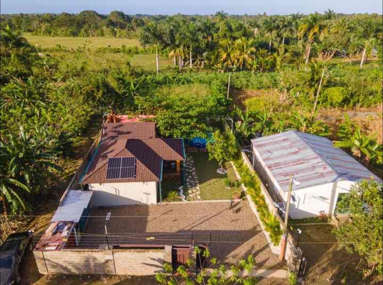 casas vacacionales y villas - VILLA EN VENTA EN GASPAR HERNANDEZ  4