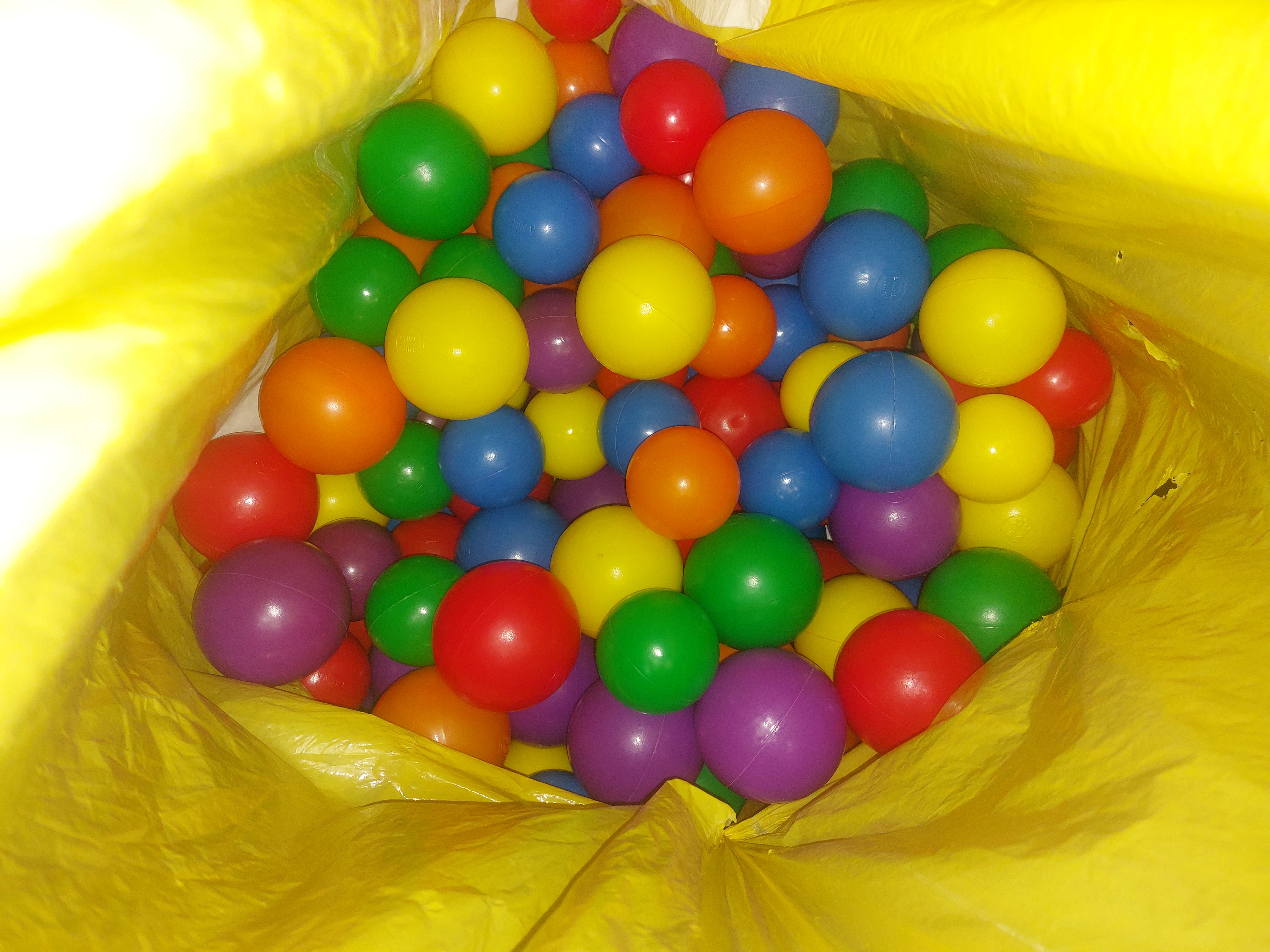 juguetes - Pelotas plasticas para piscina 1