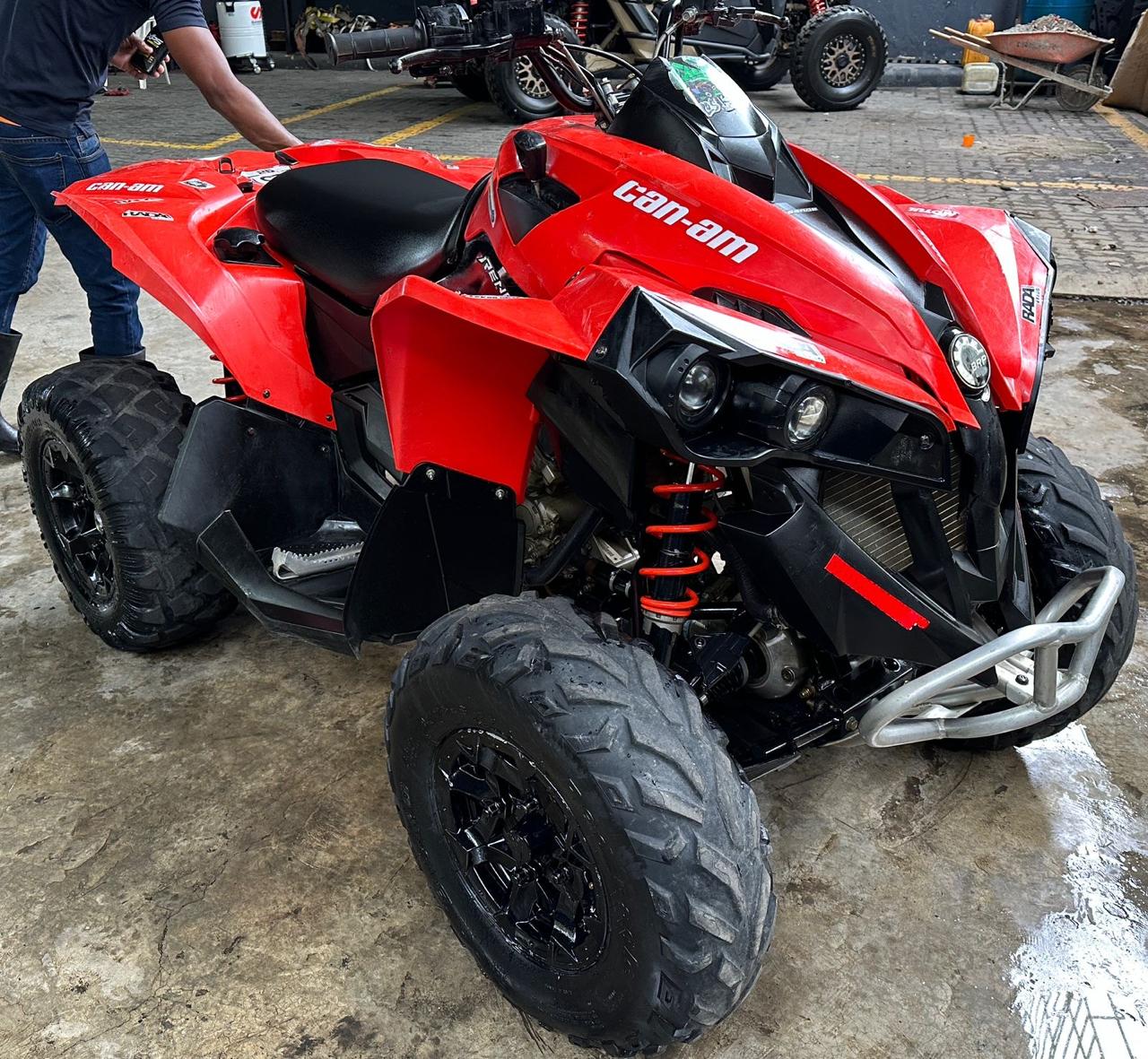 motores y pasolas - Four-wheel Can-Am Renegade 2018 1