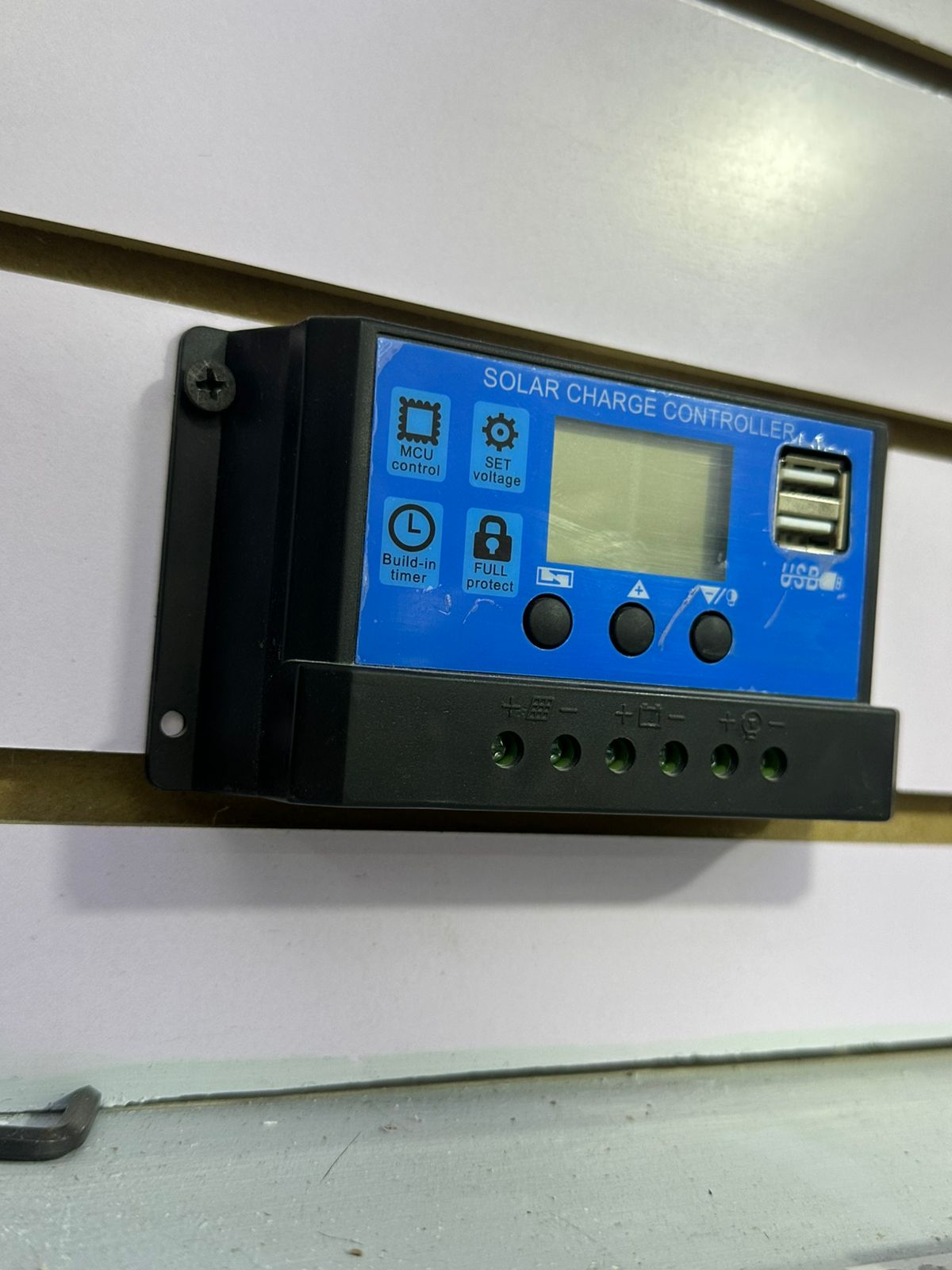 plantas e inversores - CONTROLADOR PowMr DE CARGA SOLAR 20A 12V 24V