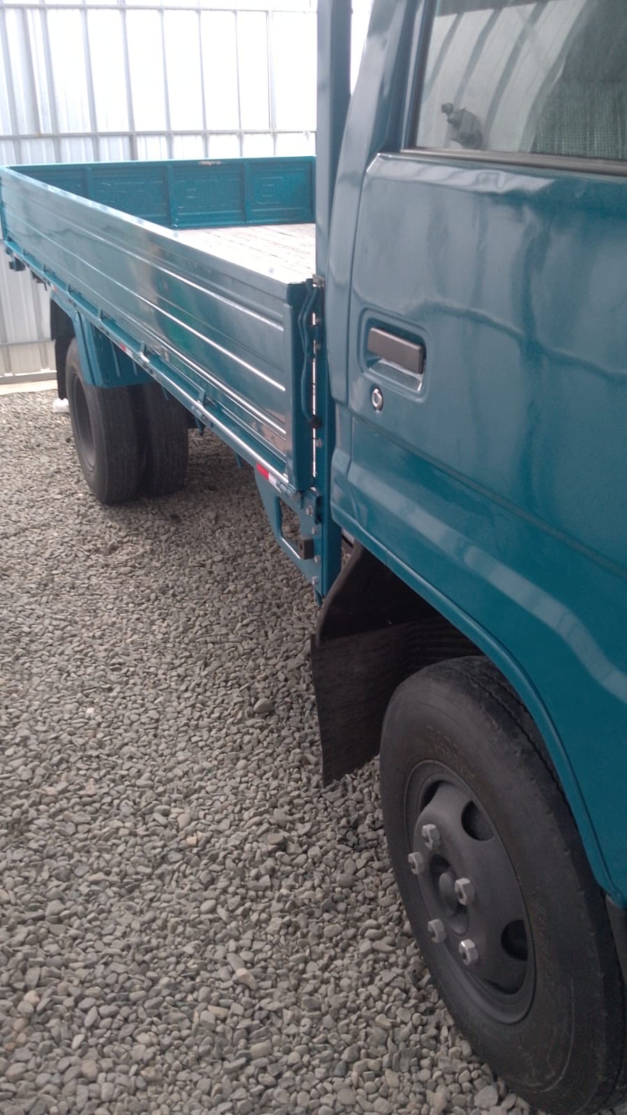 camiones y vehiculos pesados - Vendo camion daihatsu delta 1999 largo 5