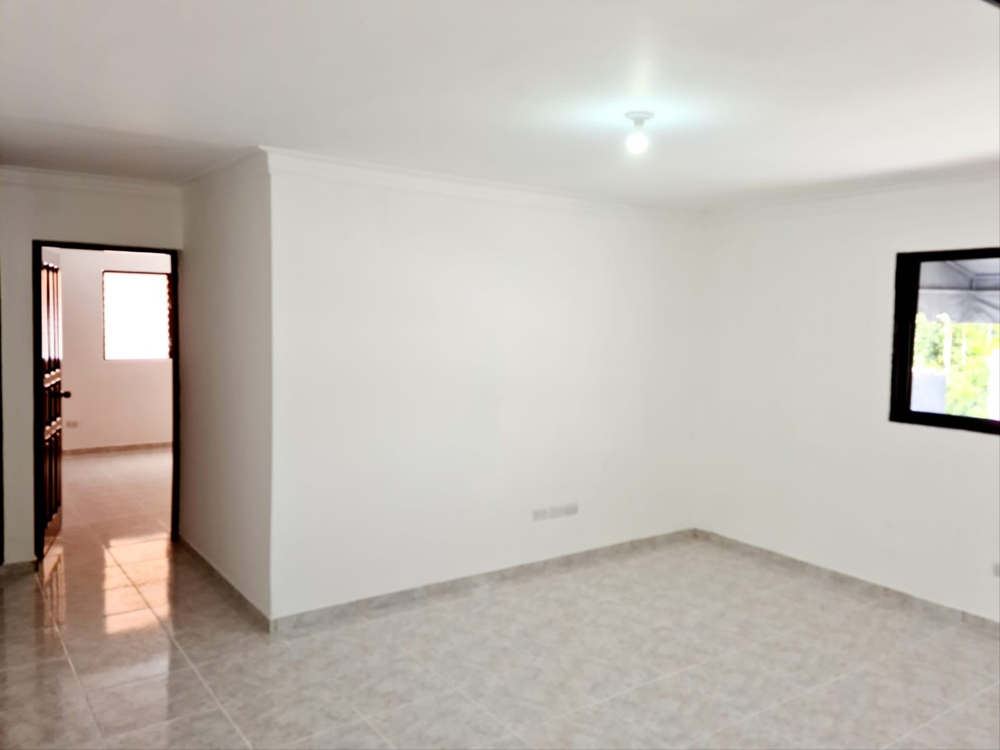 apartamentos - Vendo Apartamento145 metrosEnsanche Paraíso, 3cer nivel  3 habitaciones,  7