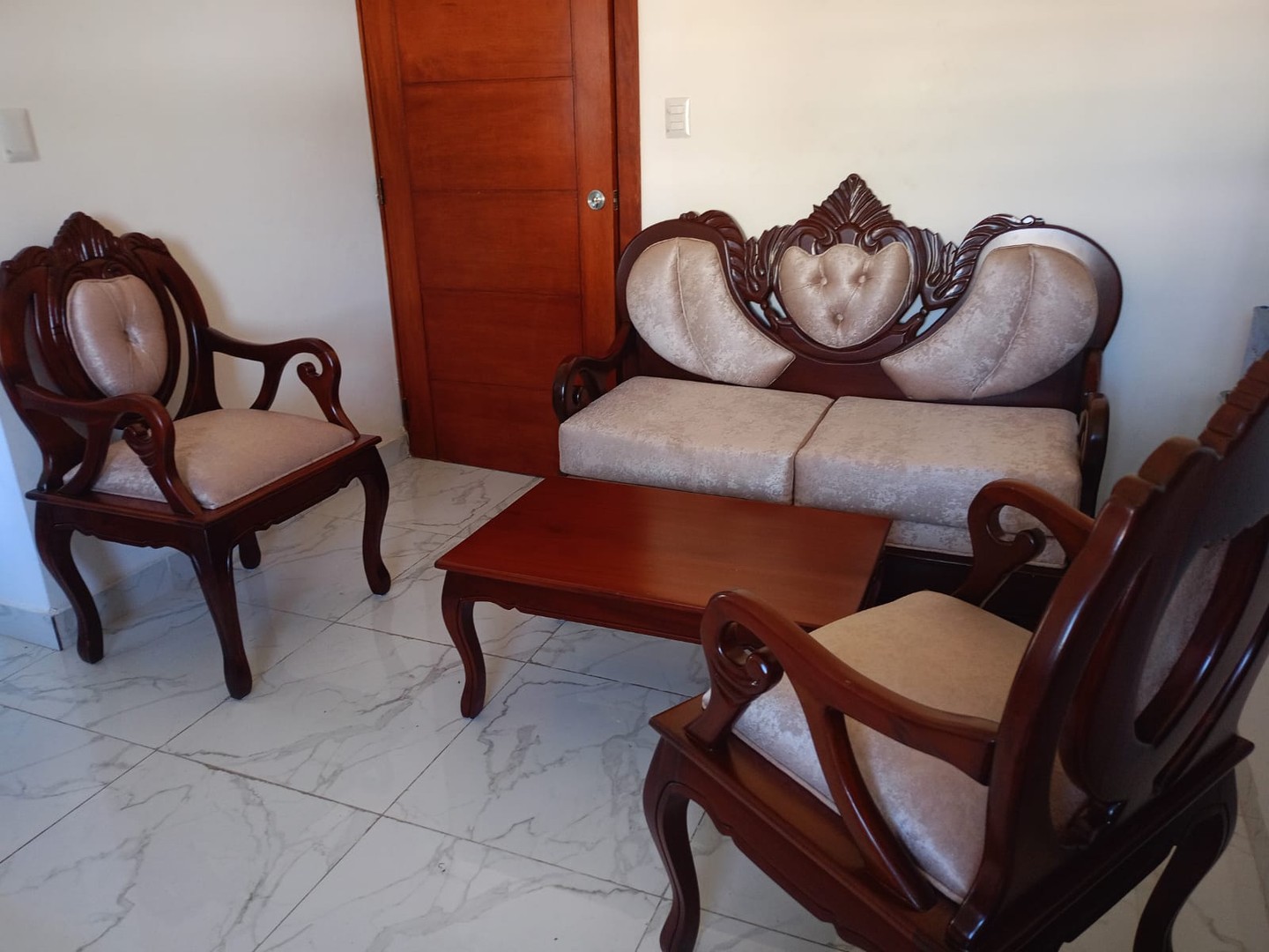 muebles y colchones - Muebles en caoba  2