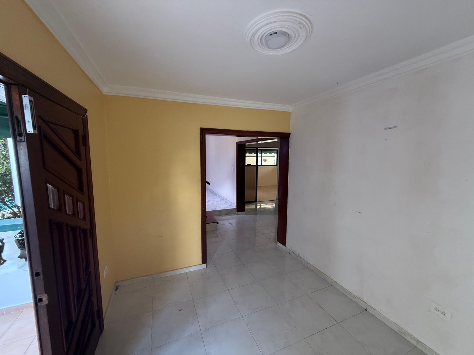 casas - hermosa casa en una buena zona bella vista  3