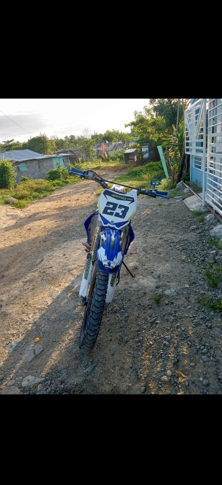 motores y pasolas - Vendo Croos YZ450  5