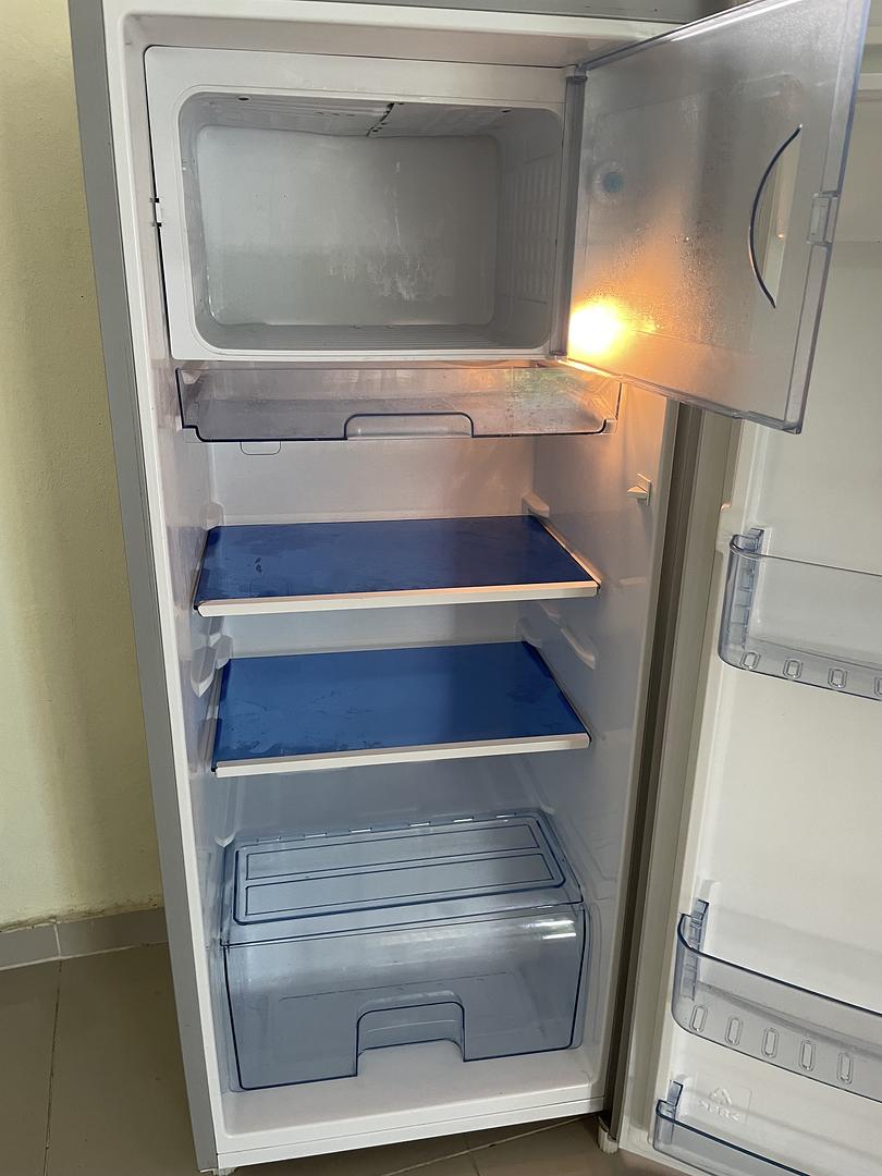 electrodomesticos - NEVERA HISENSE 14,500 negociable por motivo de viaje  3