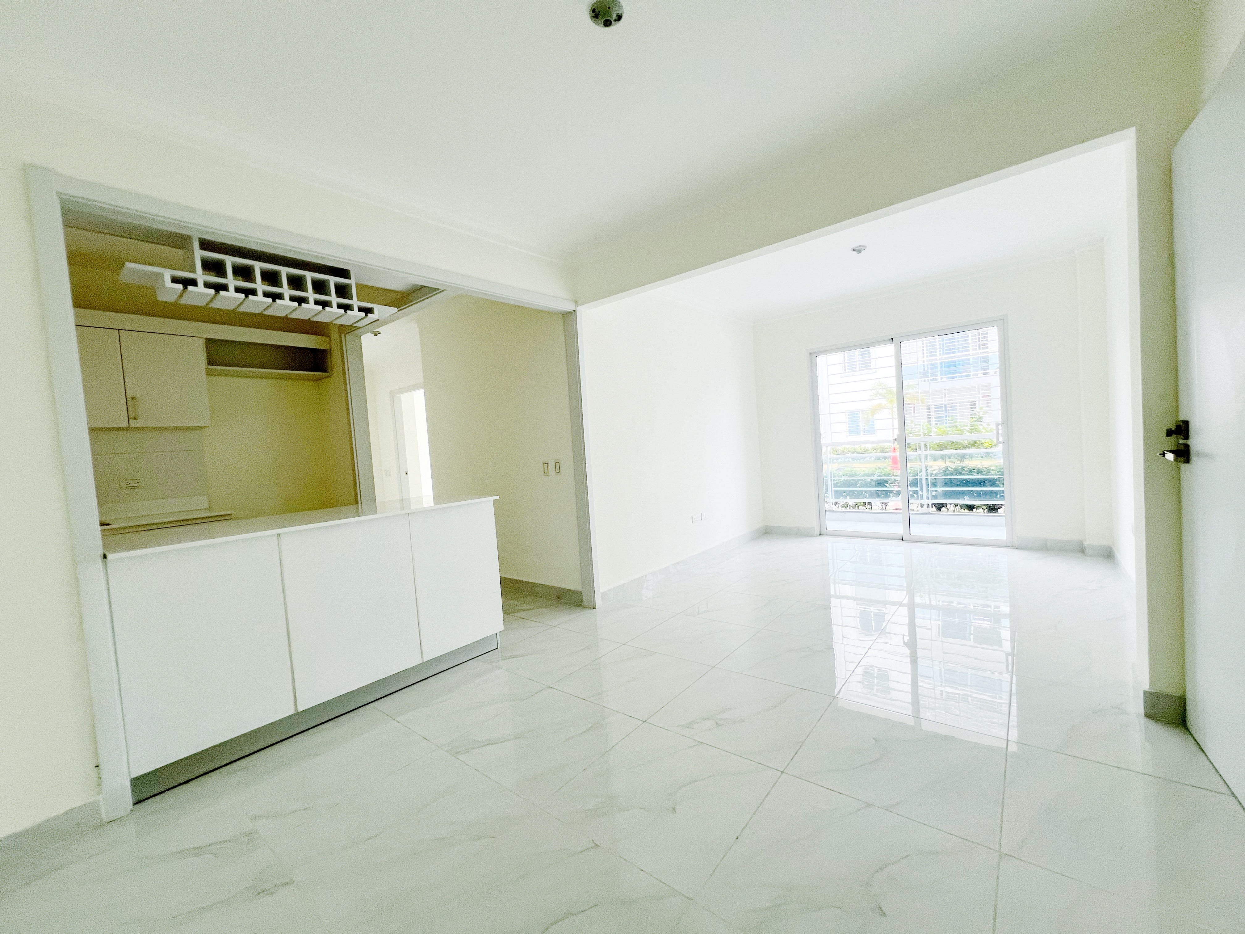 apartamentos - Alquilo apartamento como nuevo en Las Cayenas, Aut. San Isidro