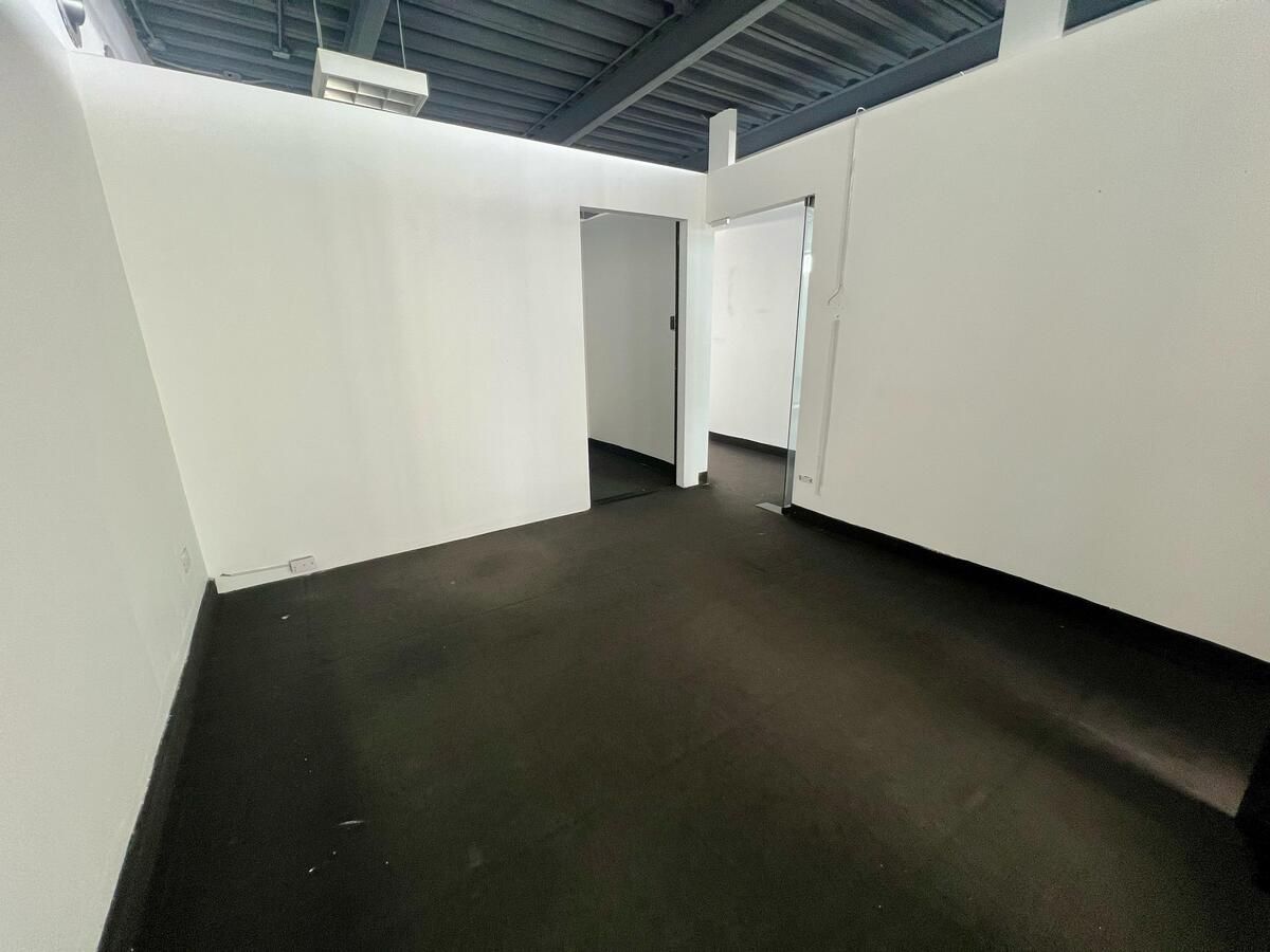 oficinas y locales comerciales - 🔵Alquilo Local 2do piso en Paraiso  8
