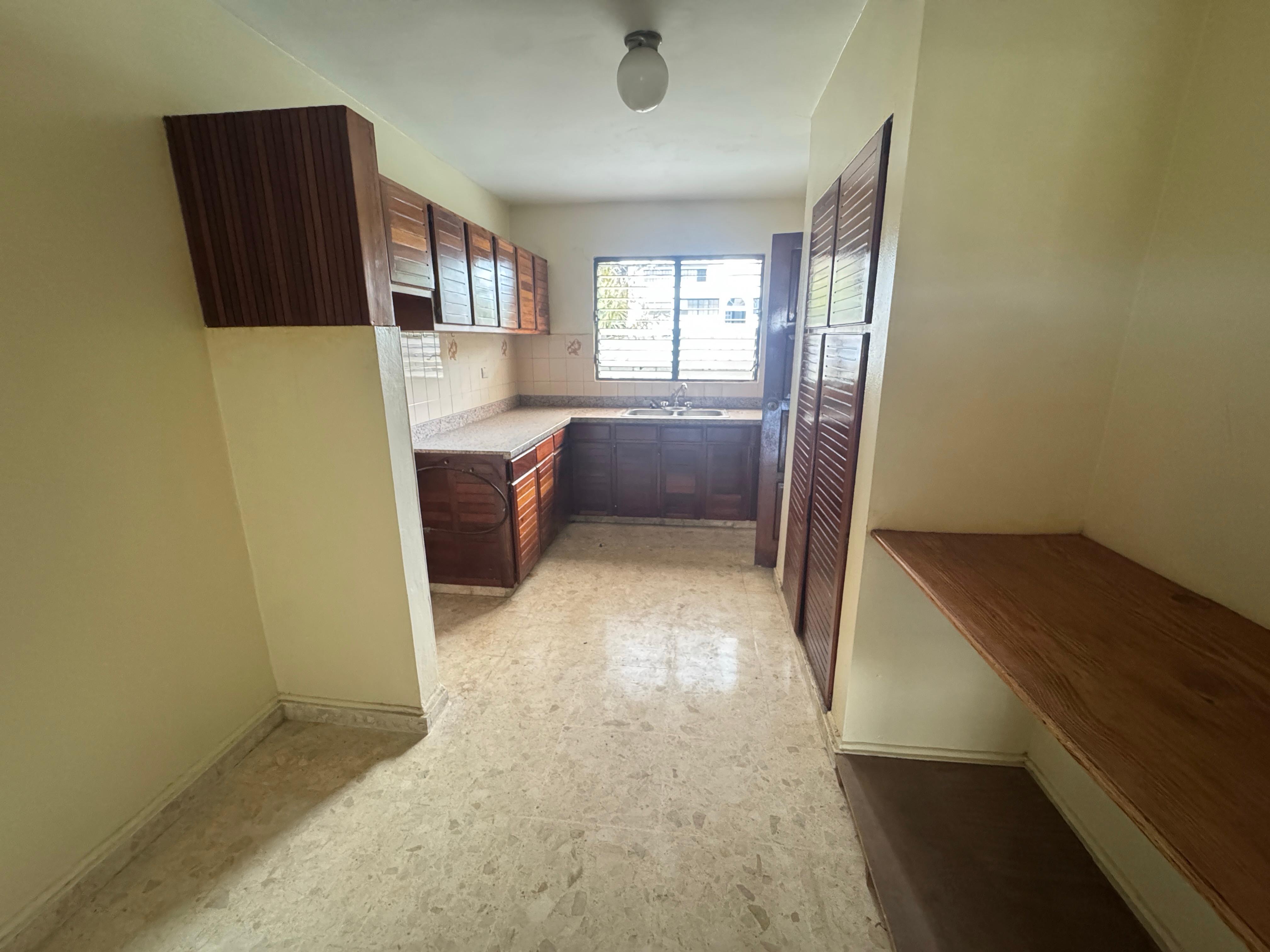 apartamentos - Alquilo Apartamento Clásico en Piantini  2