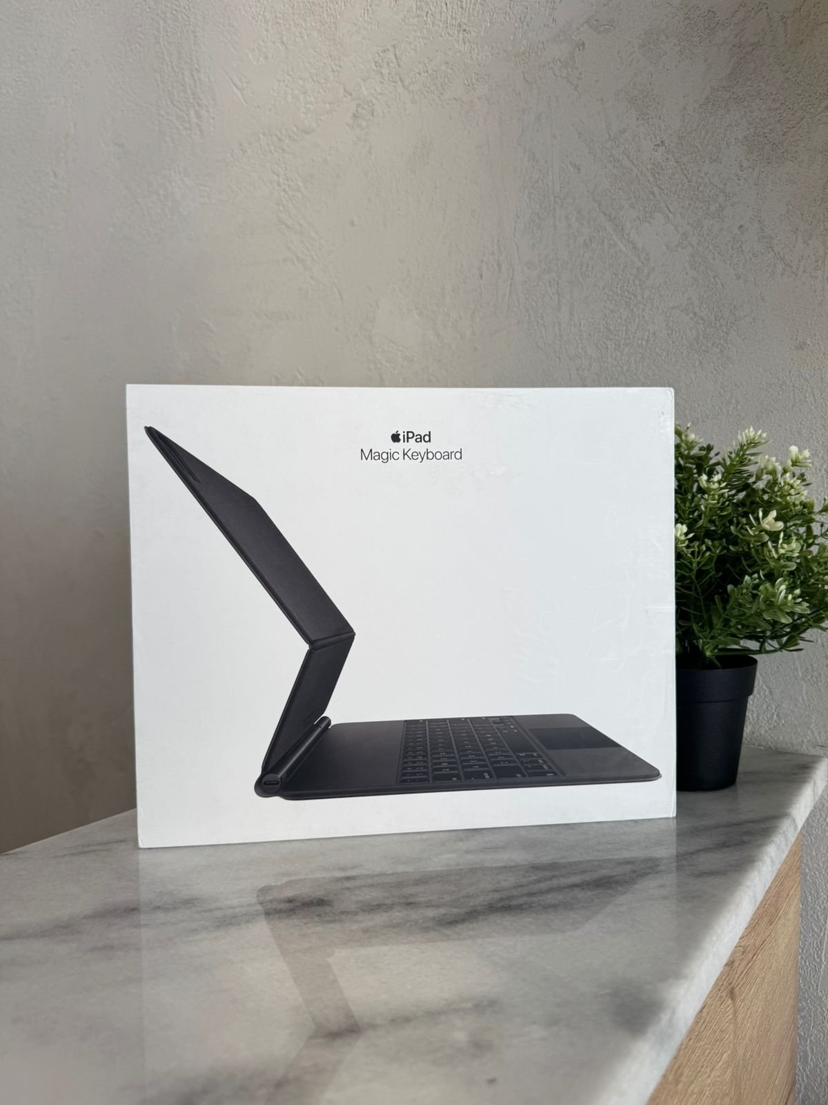 otros electronicos - MAGIC KEYBOARD IPAD 13 PULGADAS NUEVO 