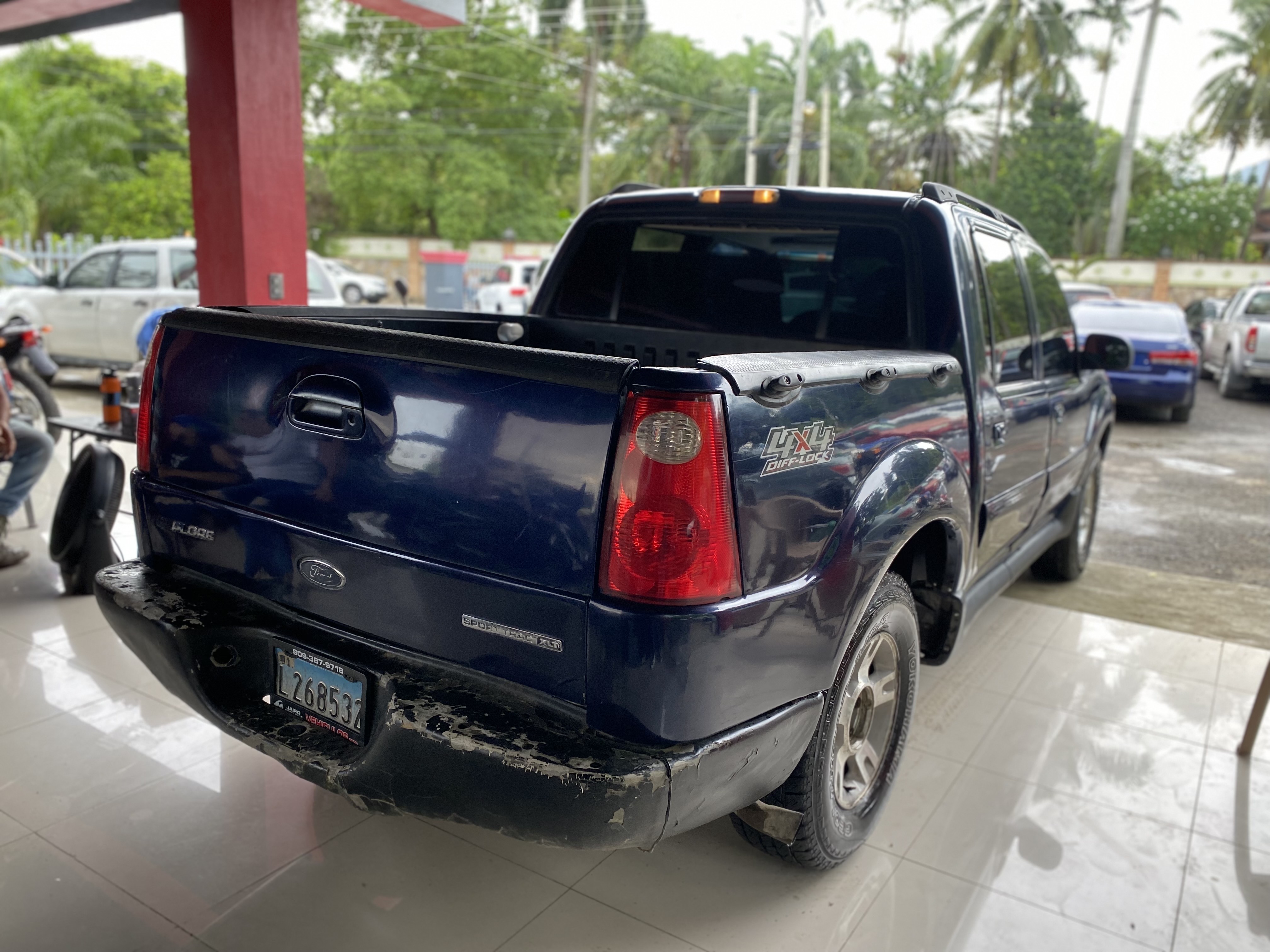 jeepetas y camionetas - FORD EXPLORER SPORT TRACK XLT 2004 2