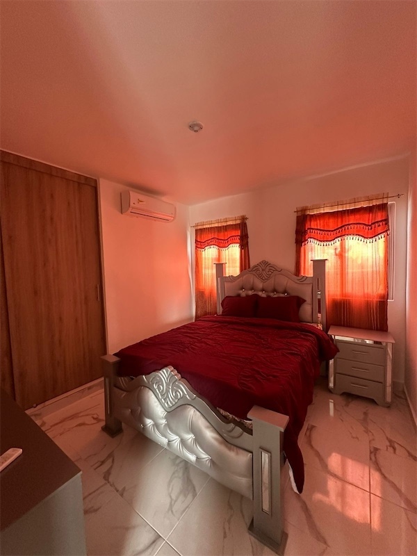 casas vacacionales y villas - Venta de Villa en punta cana zona turística a unos minutos de la playa  2