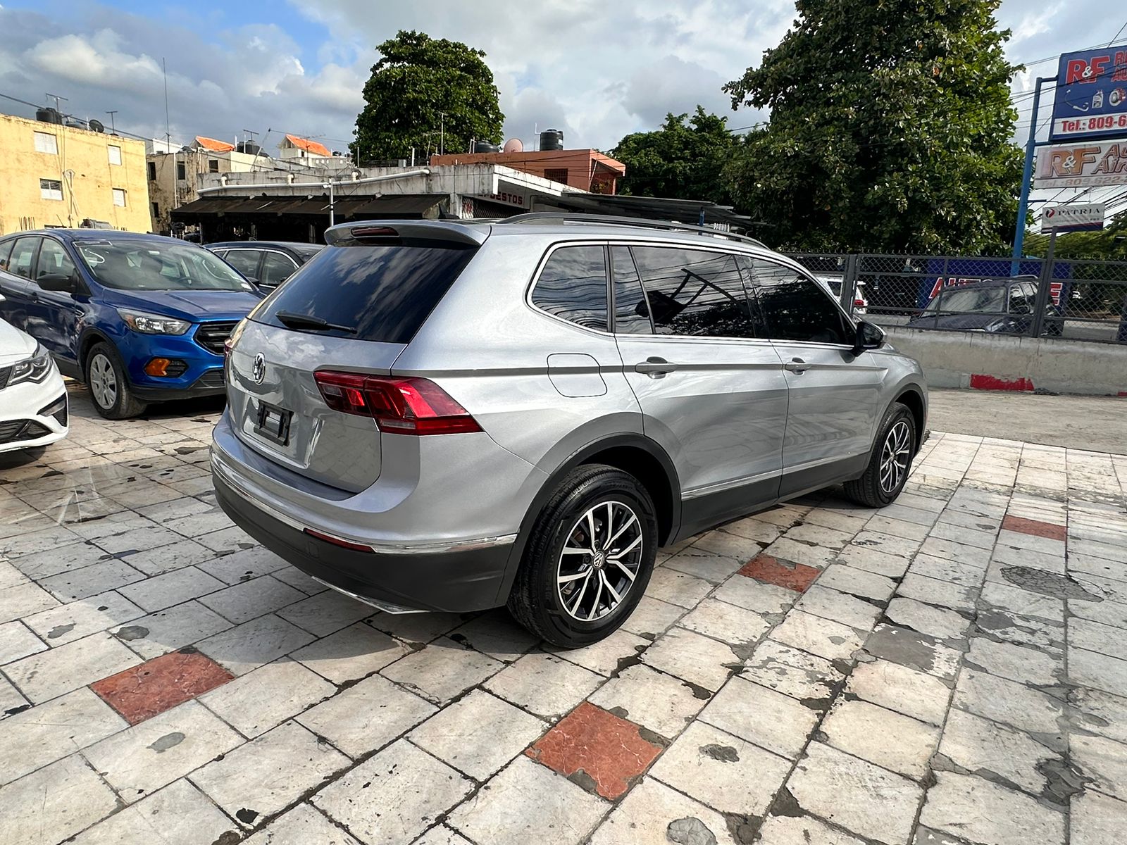 jeepetas y camionetas - VOLKSWAGUER TIGUAN GRIS 2020 AMERICANO!!! 4