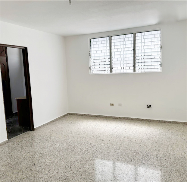 oficinas y locales comerciales - Local en los prados 90 m  1