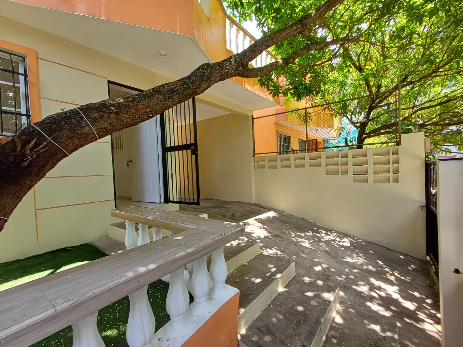 casas - Venta de Casa en Colinas del Arroyo Jacobo Majluta 0