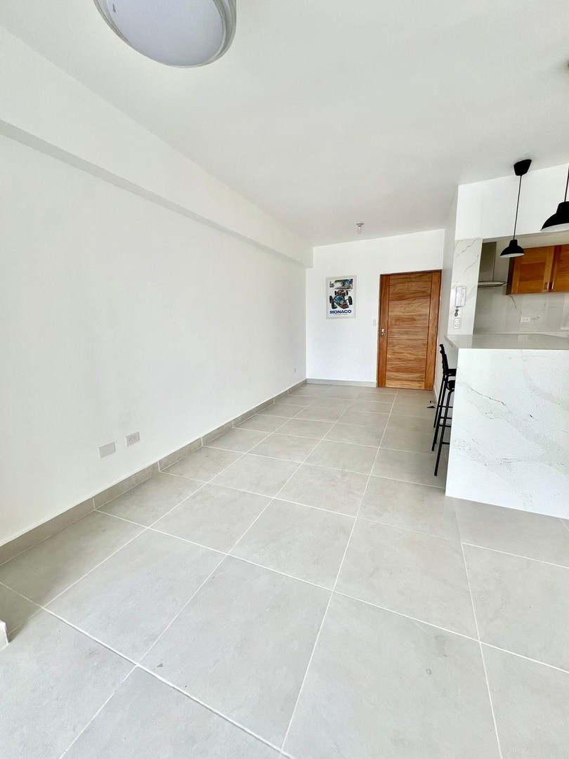 apartamentos - Apartamento con línea blanca en alquiler en la Zona Universitaria  4