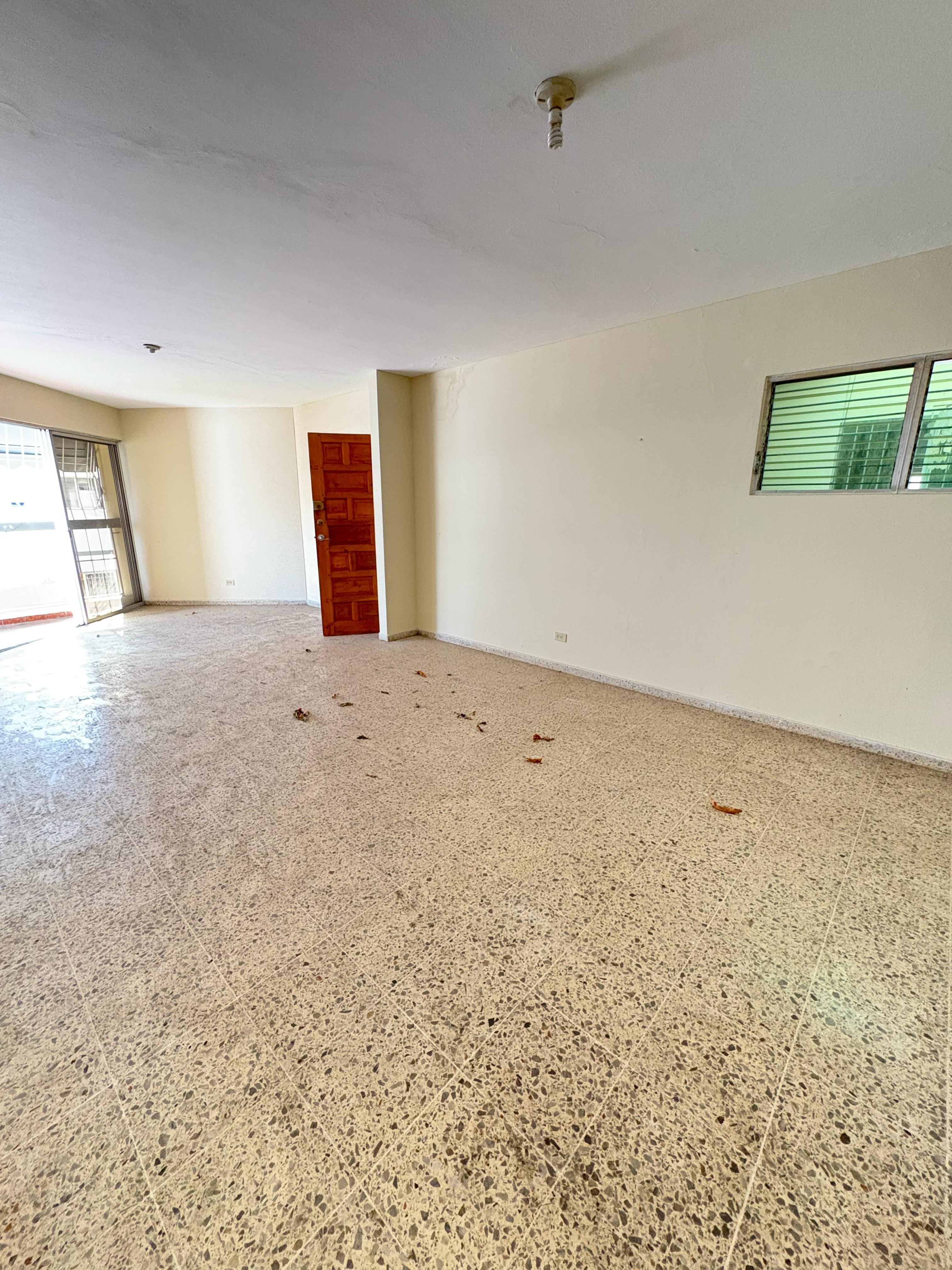 apartamentos - Vendo piso 4 clásico Esperilla tres hab dos baños  4