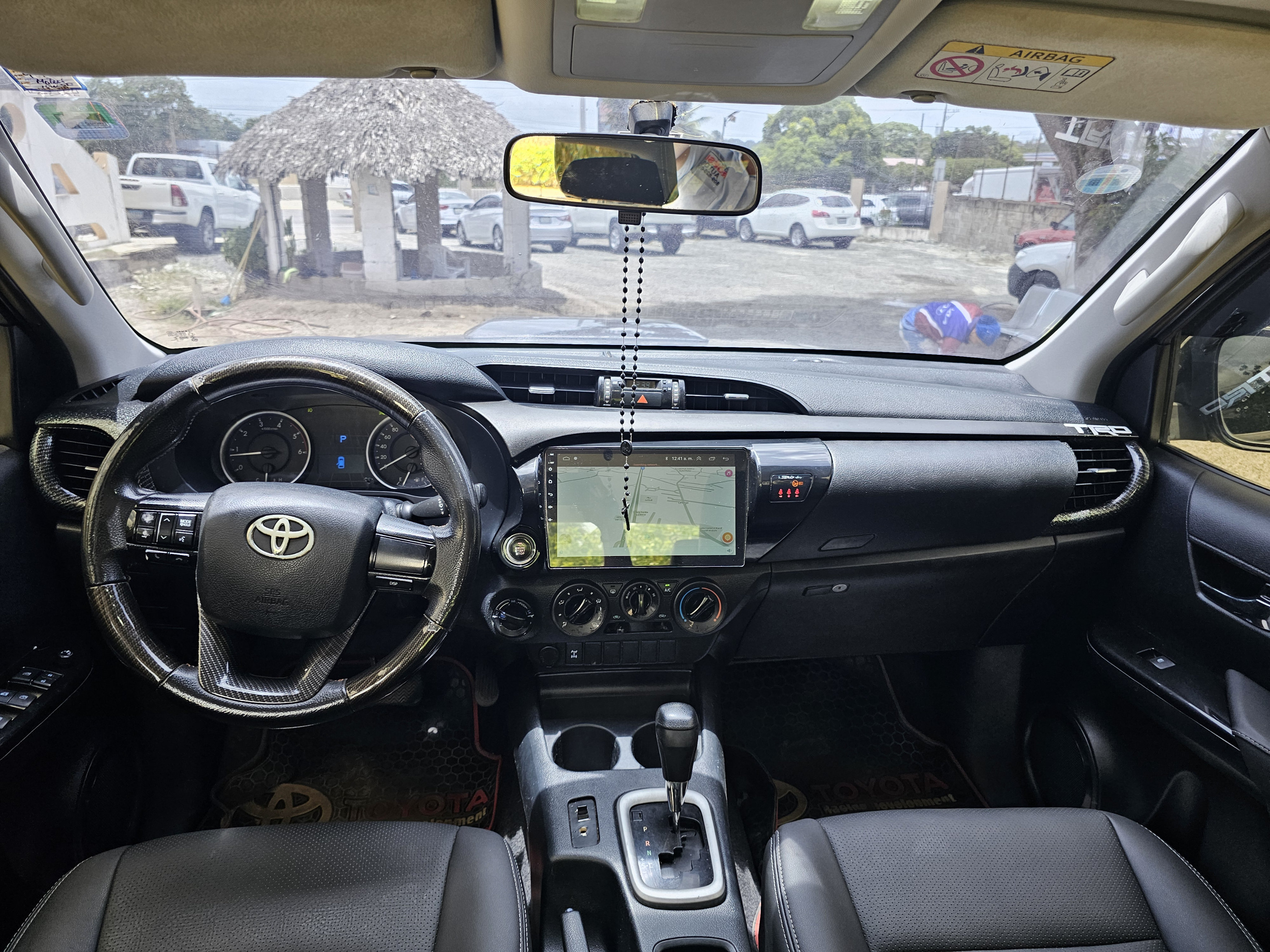 jeepetas y camionetas - Toyota hilux automática 6
