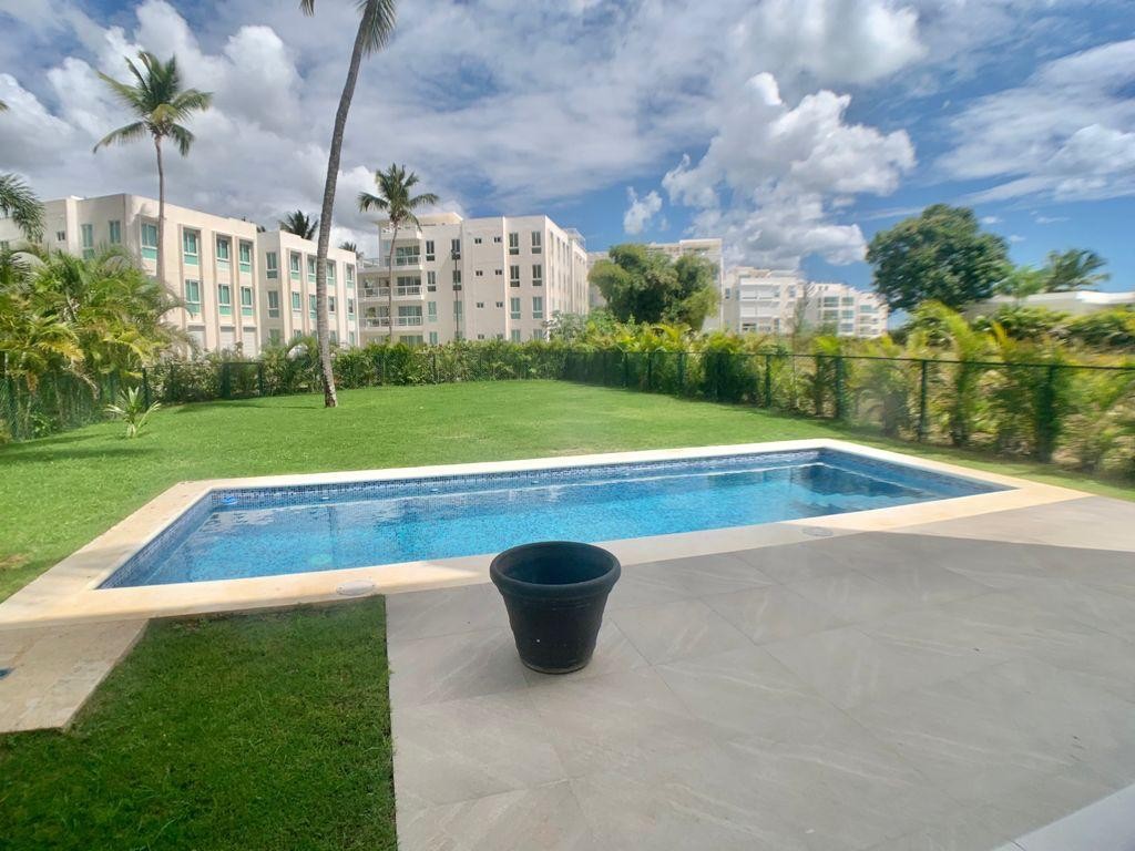 casas vacacionales y villas - Se vende Villa  en Playa Nueva Romana 2