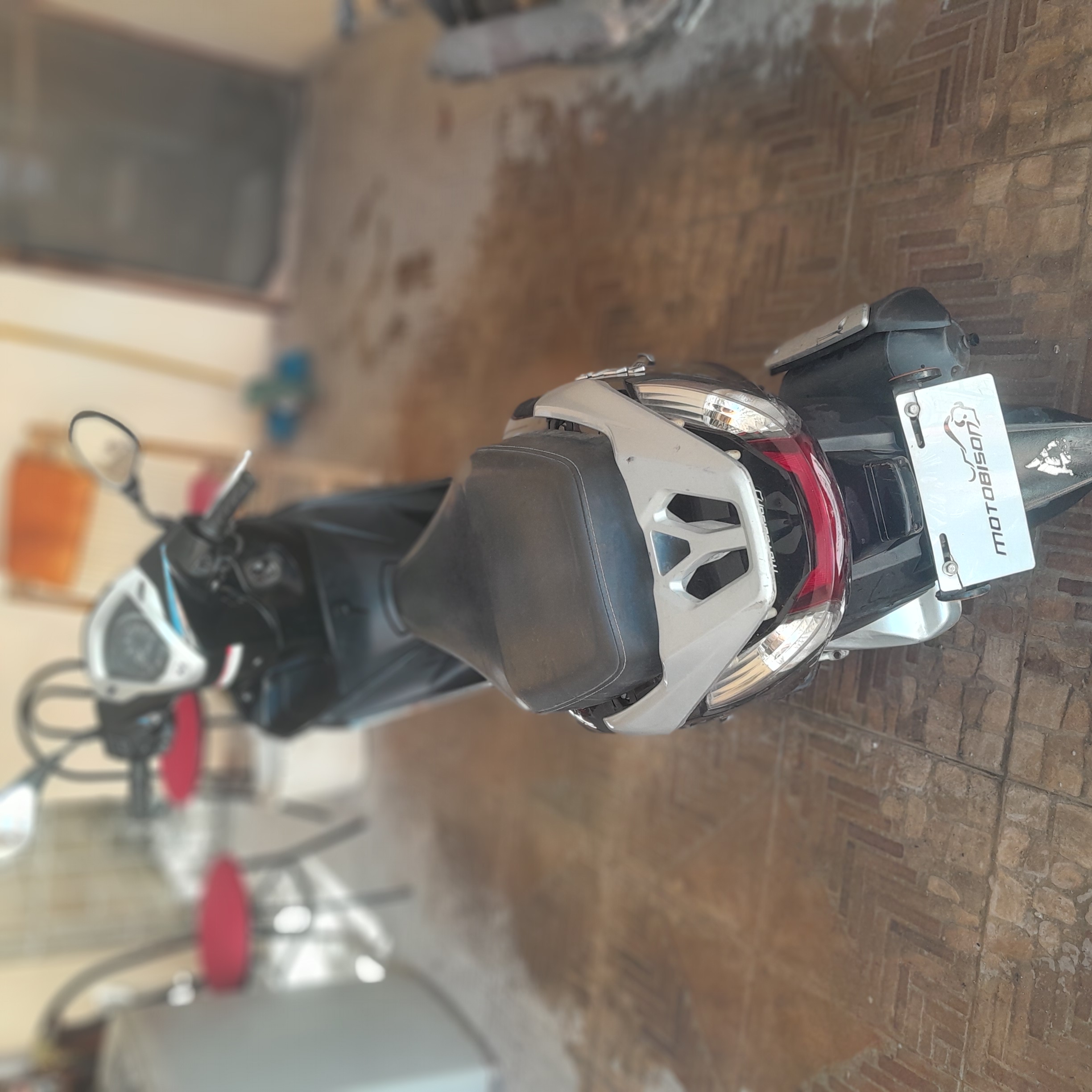 motores y pasolas - VENDO PASOLA HONDA LEAD DE POCO USO  1