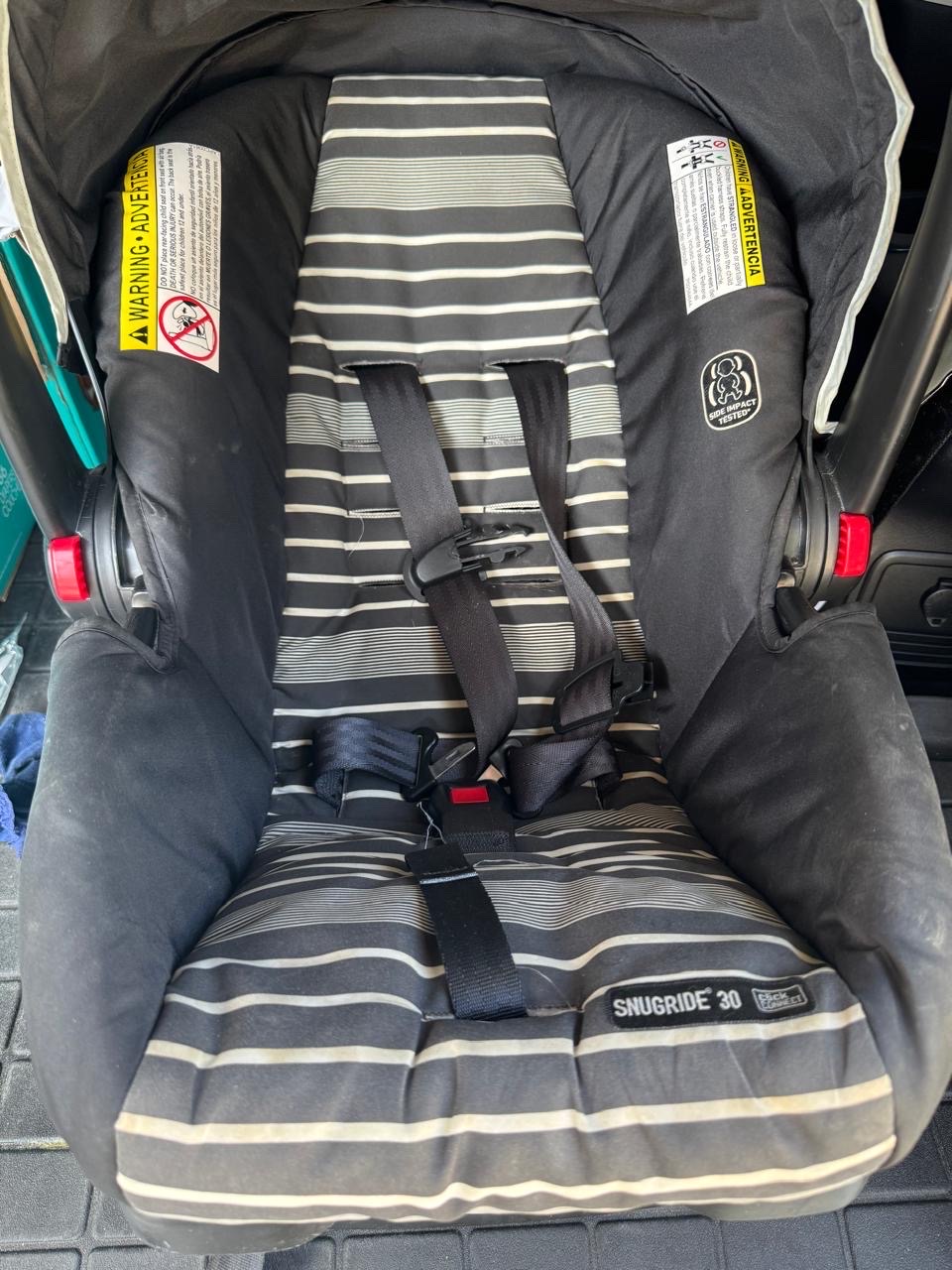 muebles - Vendo coche, cargador y corral con mosquitero incluido para bebé 1