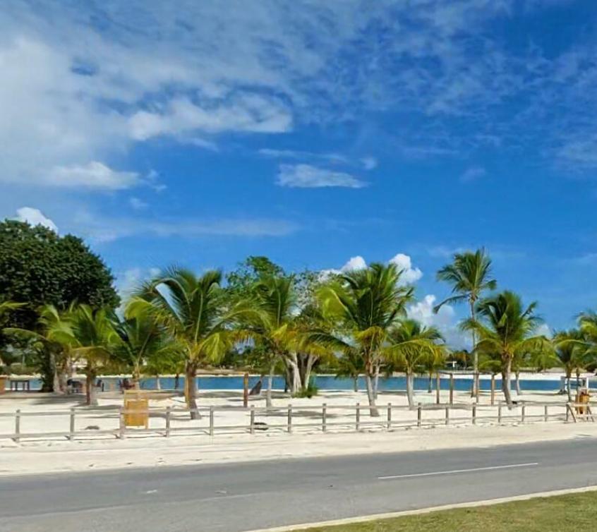 casas vacacionales y villas - VENDO Villa en VISTA CANA-Lake Paradise 0