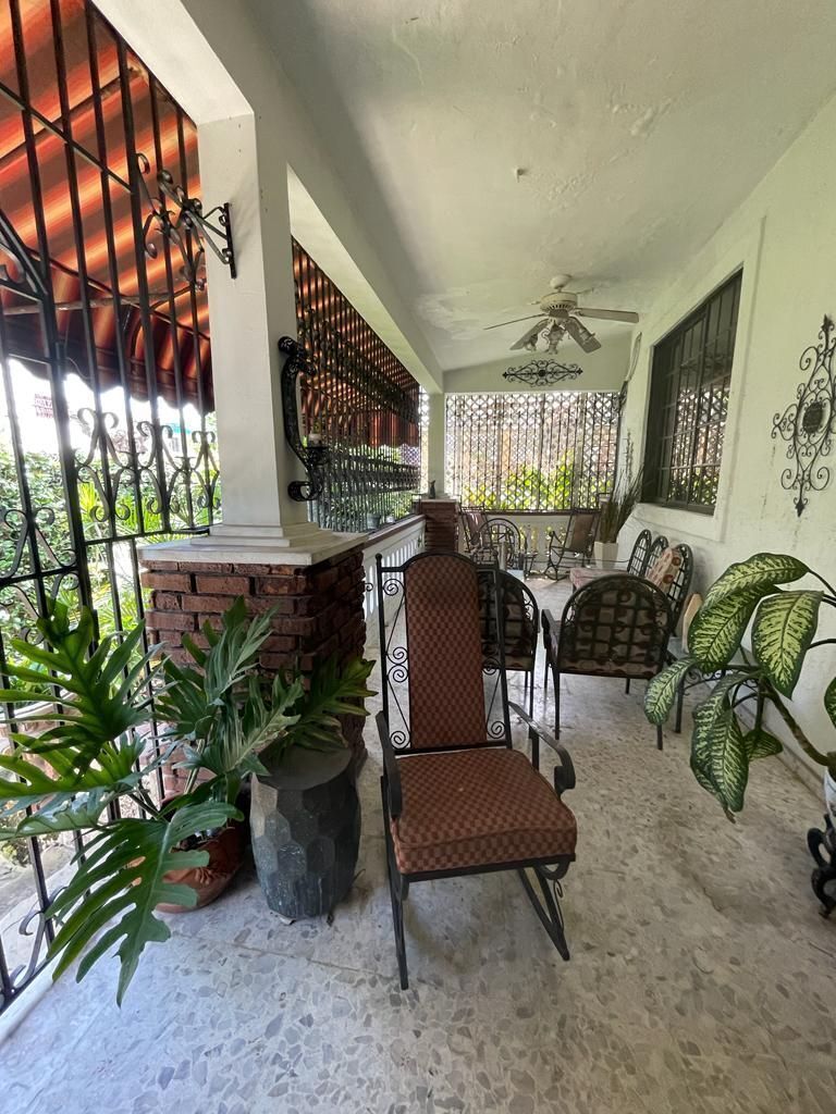 casas - Venta de Casa en Gazcue 5
