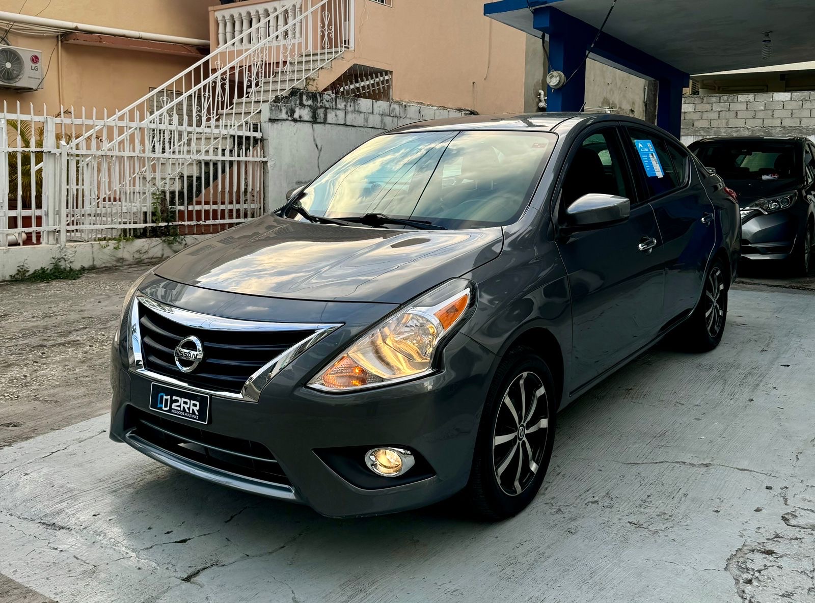carros - Nissan Versa SV 2019 1
