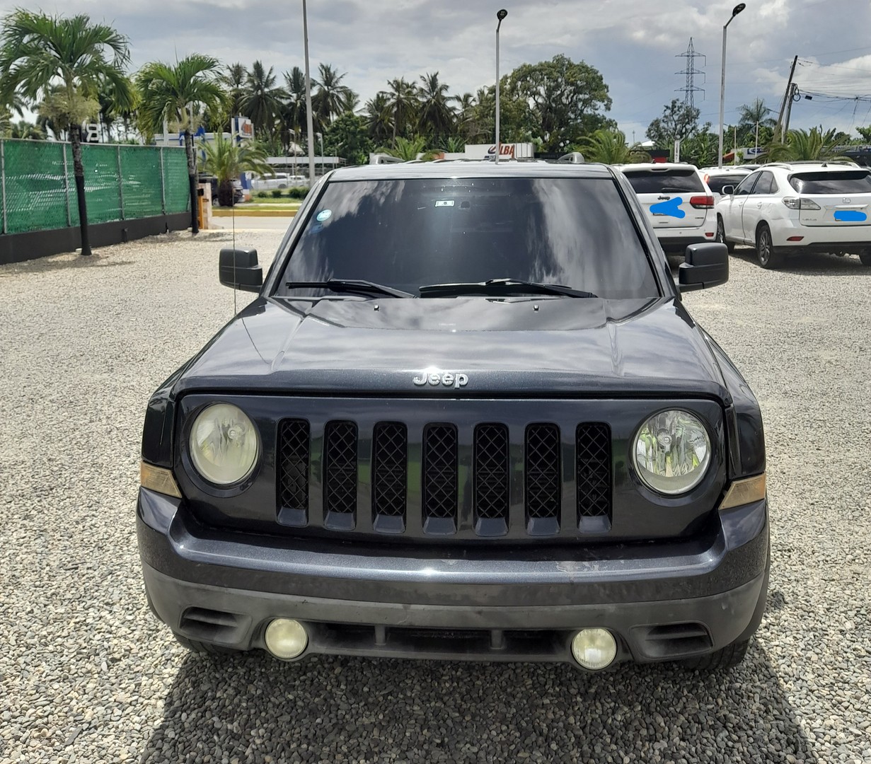 jeepetas y camionetas - Jeep Patriot Sport 2016 RD$570,000... 2