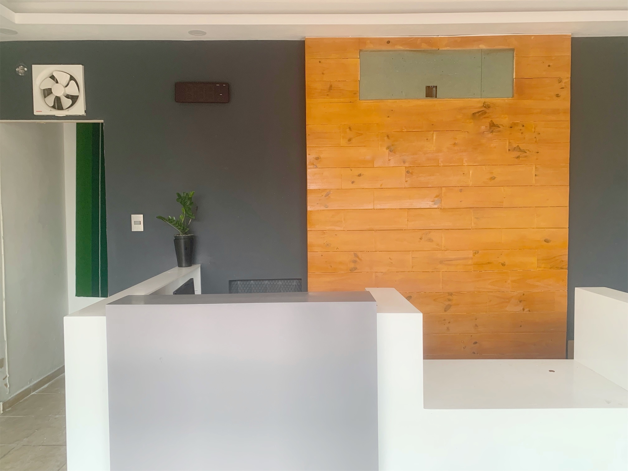 oficinas y locales comerciales - Local de oportunidad arroyo hondo 2