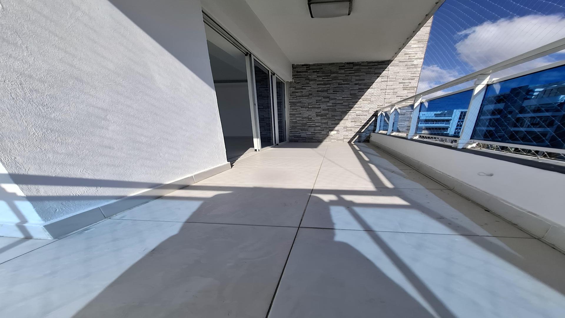 apartamentos - ALQUILER APARTAMENTO 3 HABITACIONES Y 3 PARQUEOS EVARISTO MORALES 3