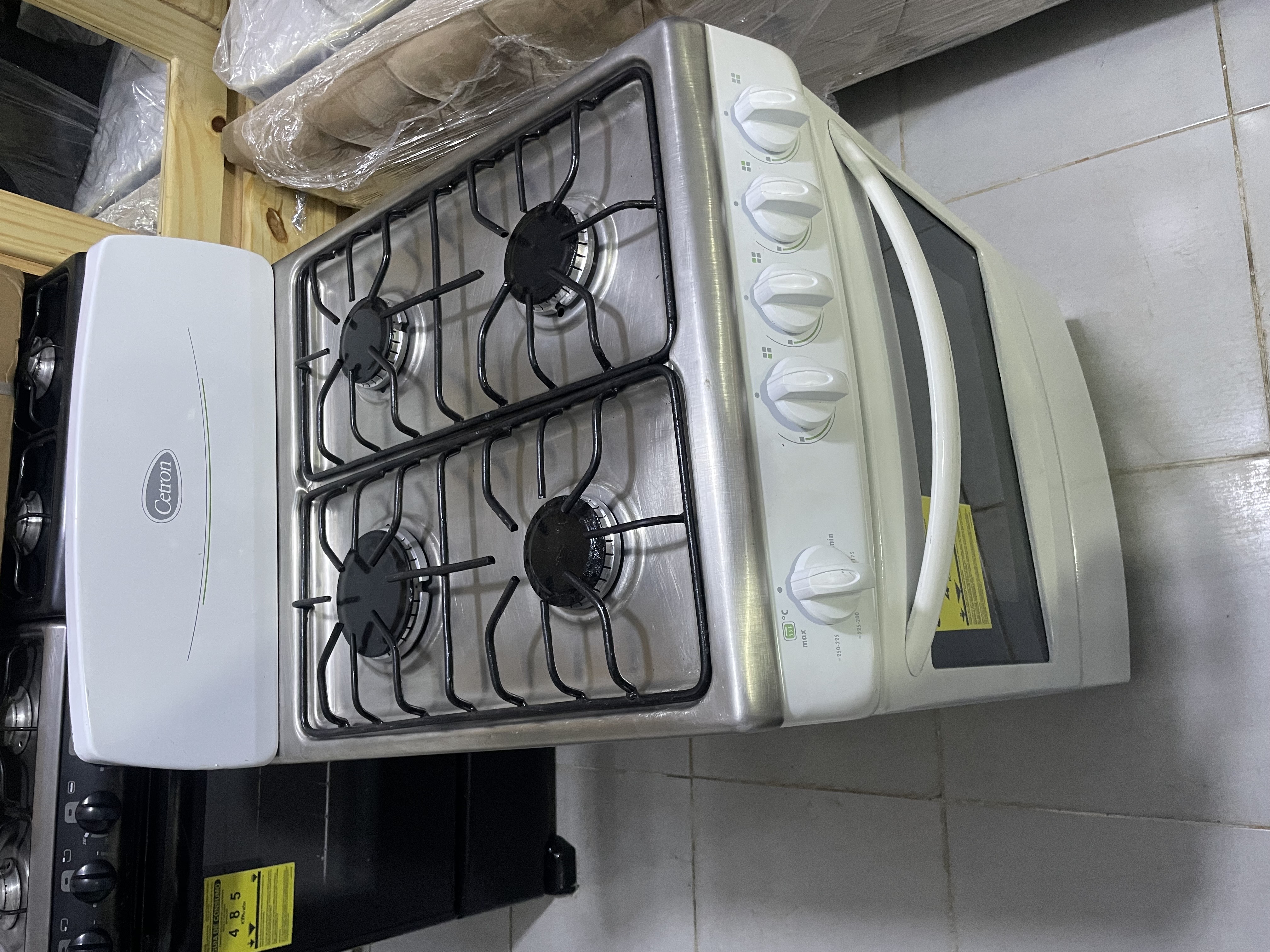 electrodomesticos - Estufa Cetron de 20 pulgadas semi nueva importada  2