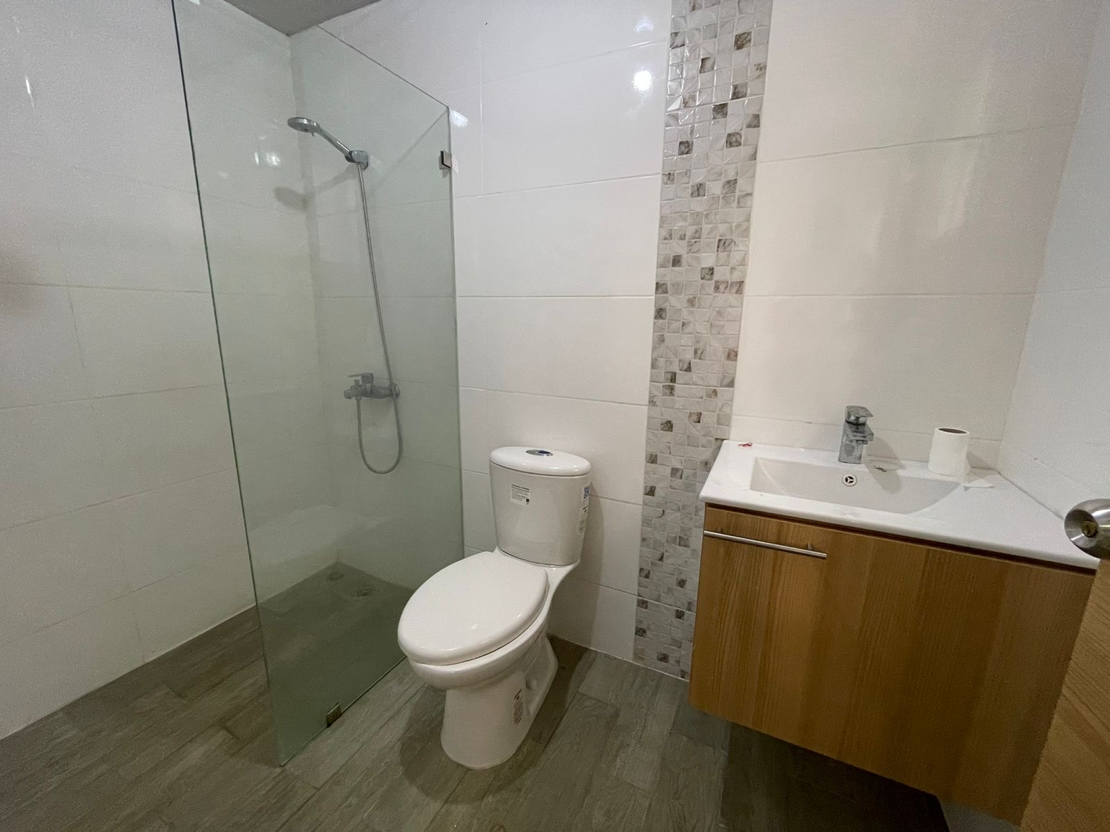 apartamentos - venta de apartamento con 127mts en el mirador del este 1er piso con patio  5