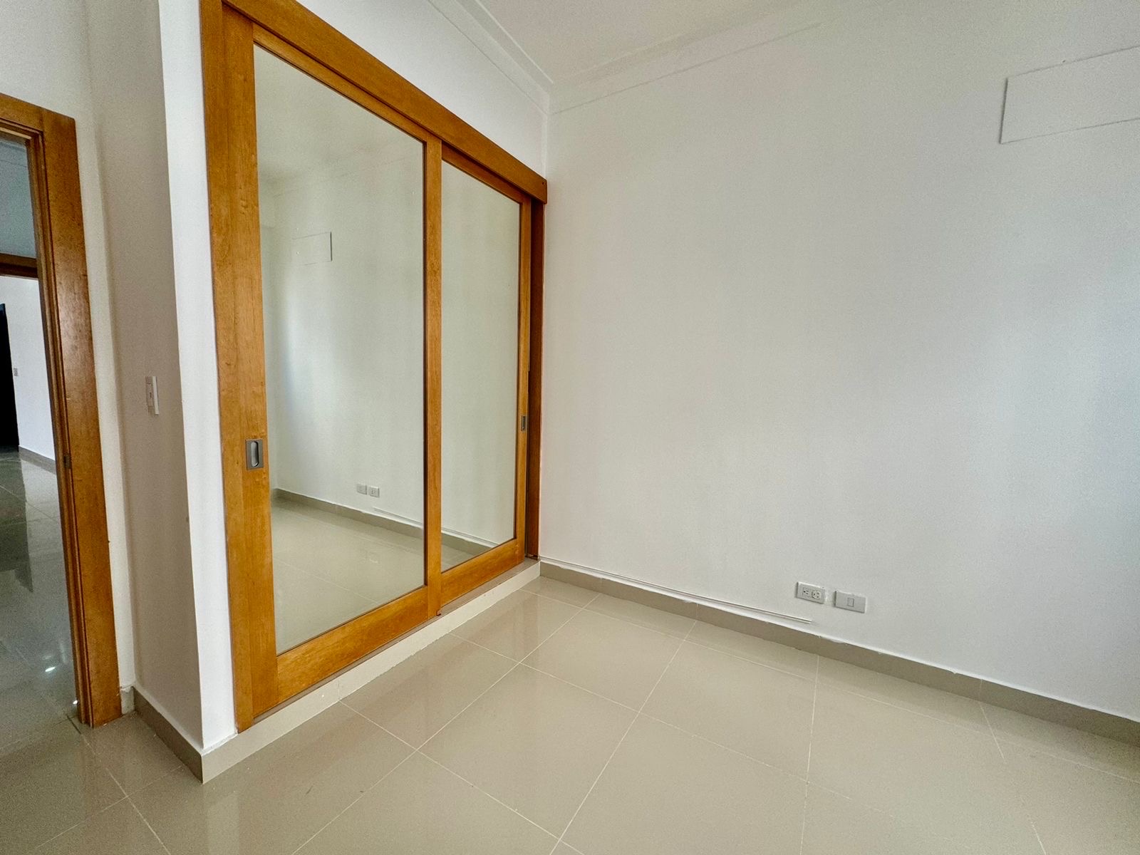 apartamentos - apartamento para alquiler en Evaristo Morales 2