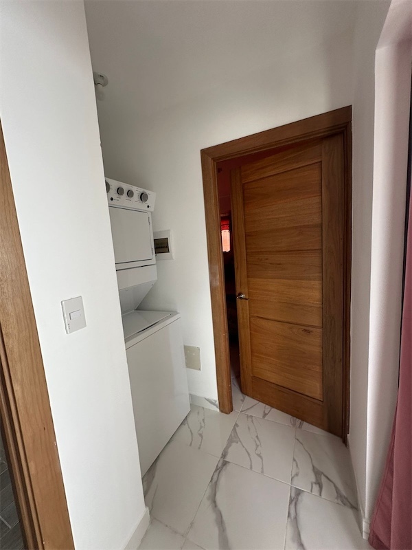 casas vacacionales y villas - Venta de Villa en punta cana zona turística a unos minutos de la playa  3