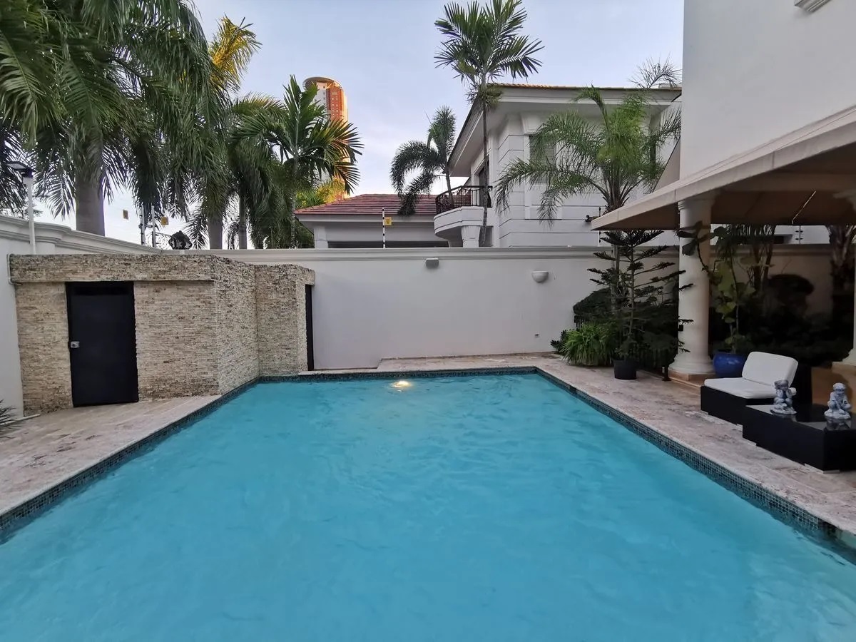 casas - Casa en Bella Vista para embajadas  2