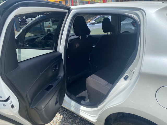 carros - Toyota Vitz 2020 3