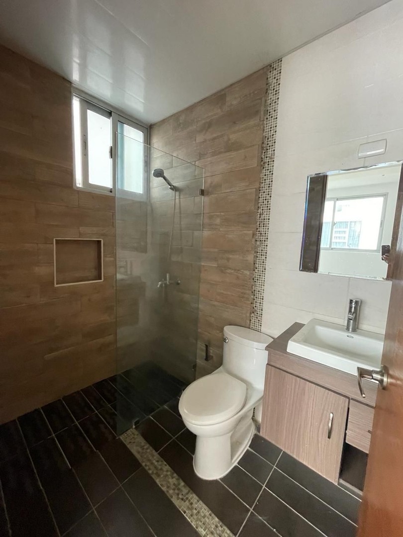 apartamentos - Amplio Penthouse en venta en Serralles 8