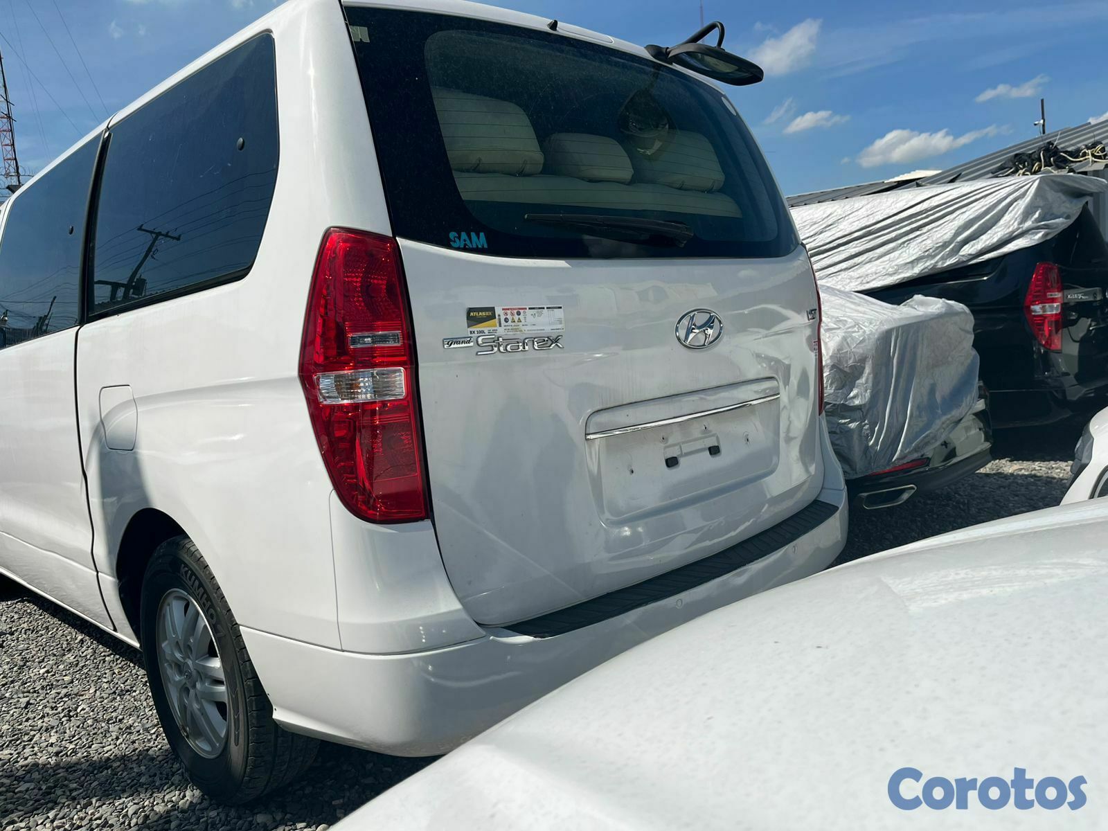 jeepetas y camionetas - HYUNDAY GRAND STAREX 2017 2