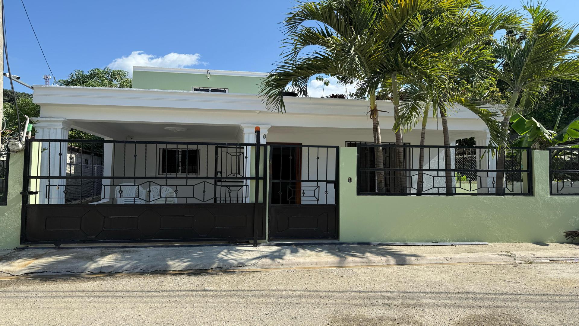 casas - CASA EN VENTA EN GURABO, SANTIAGO. 0