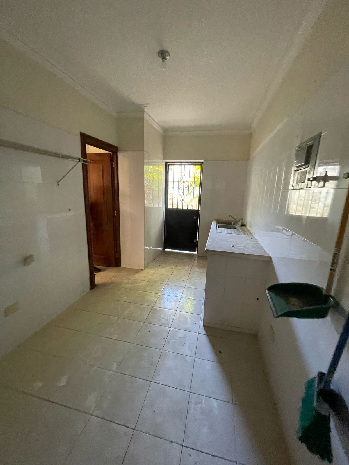 casas - CASA EN VENTA - Altos de Arroyo Hondo 3ro 1