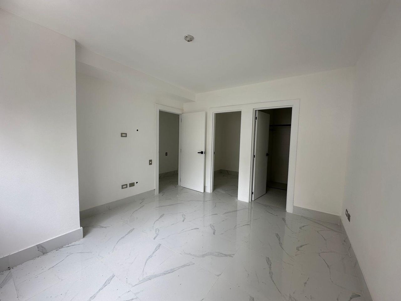apartamentos - En venta apartamento en piantini  2
