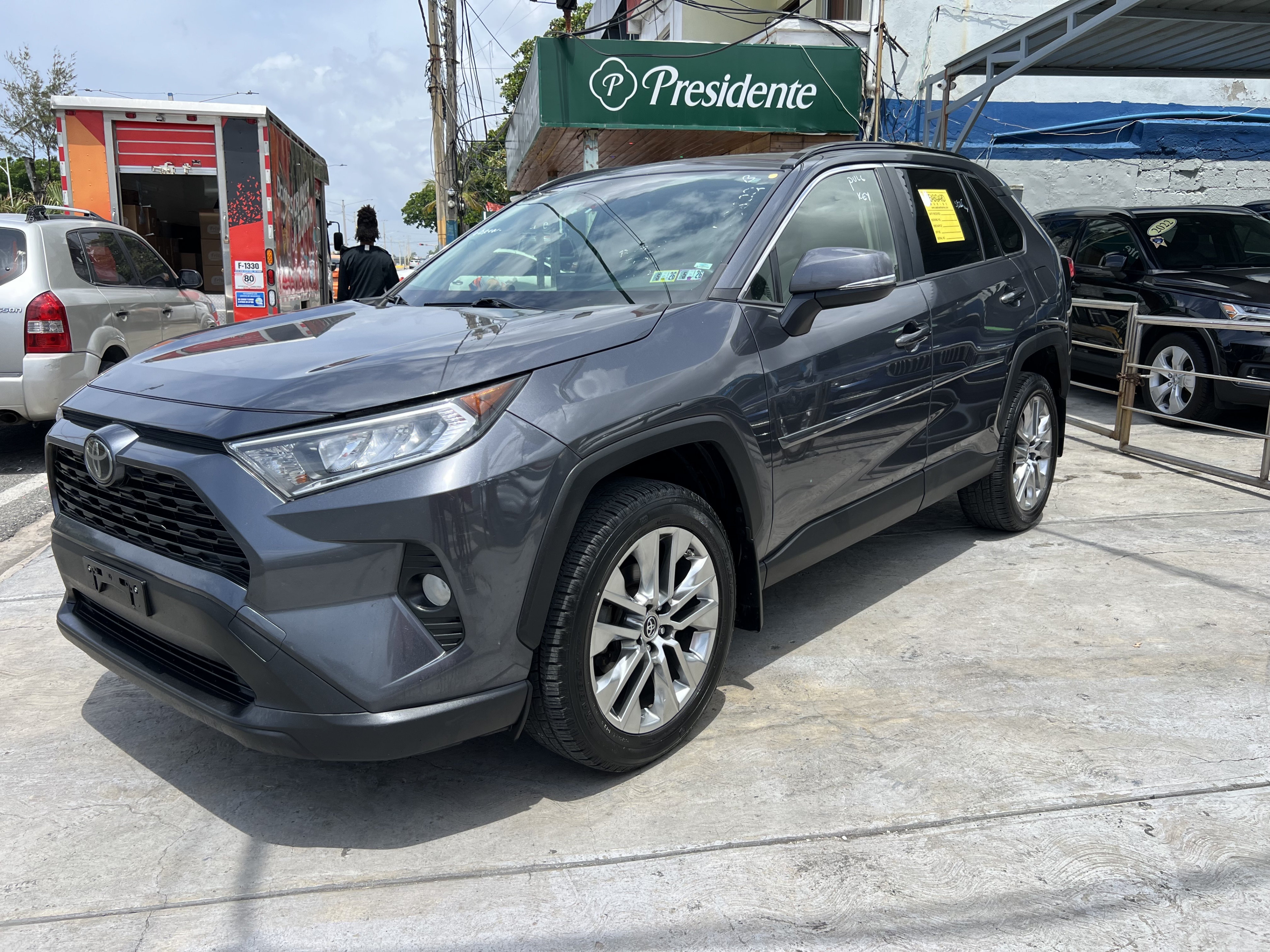 jeepetas y camionetas - Toyota Rav4 XLE Premium 2019 0