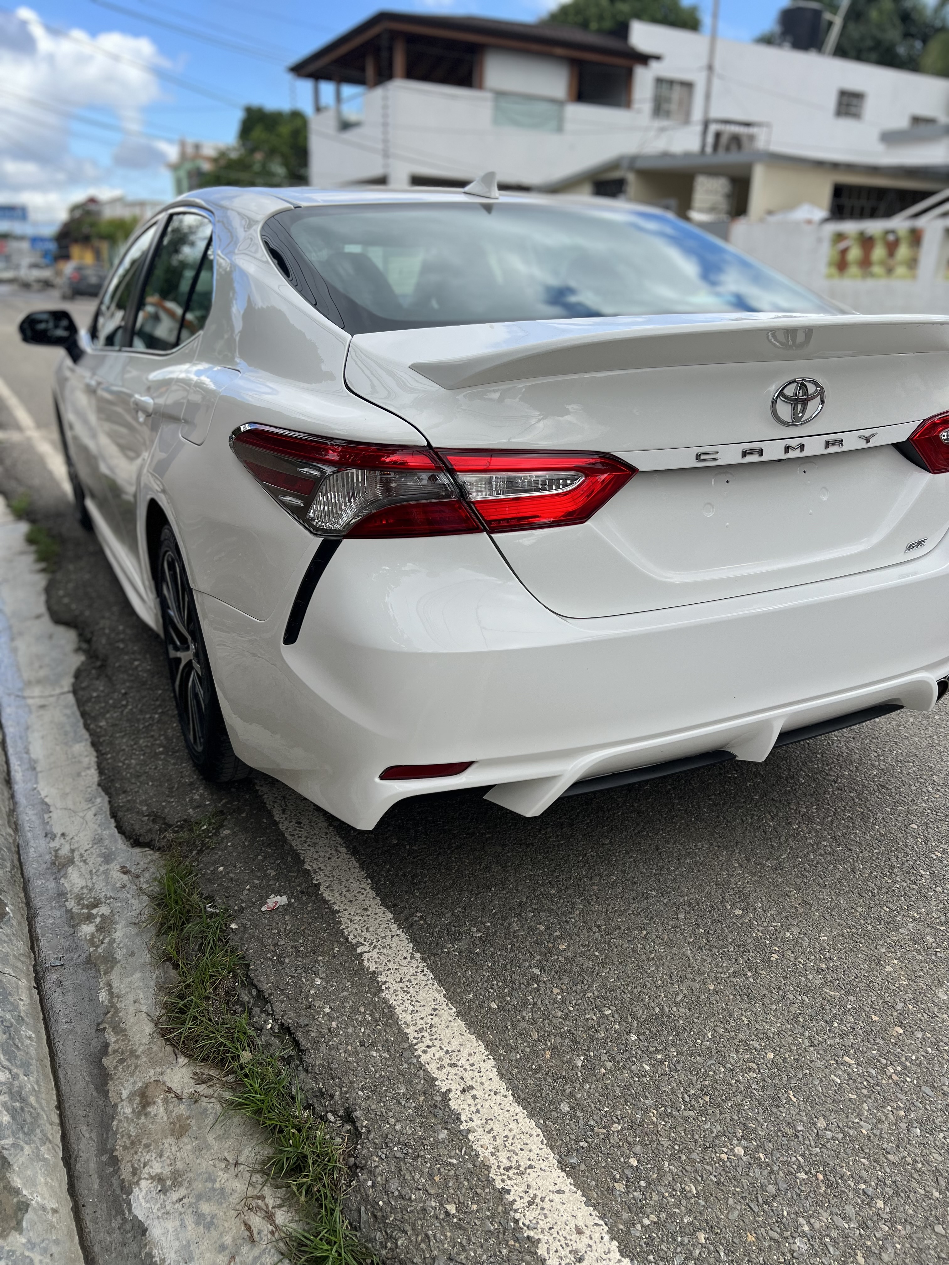 carros - Se vende Camry SE 2019 CLEAN CAR FAX 4