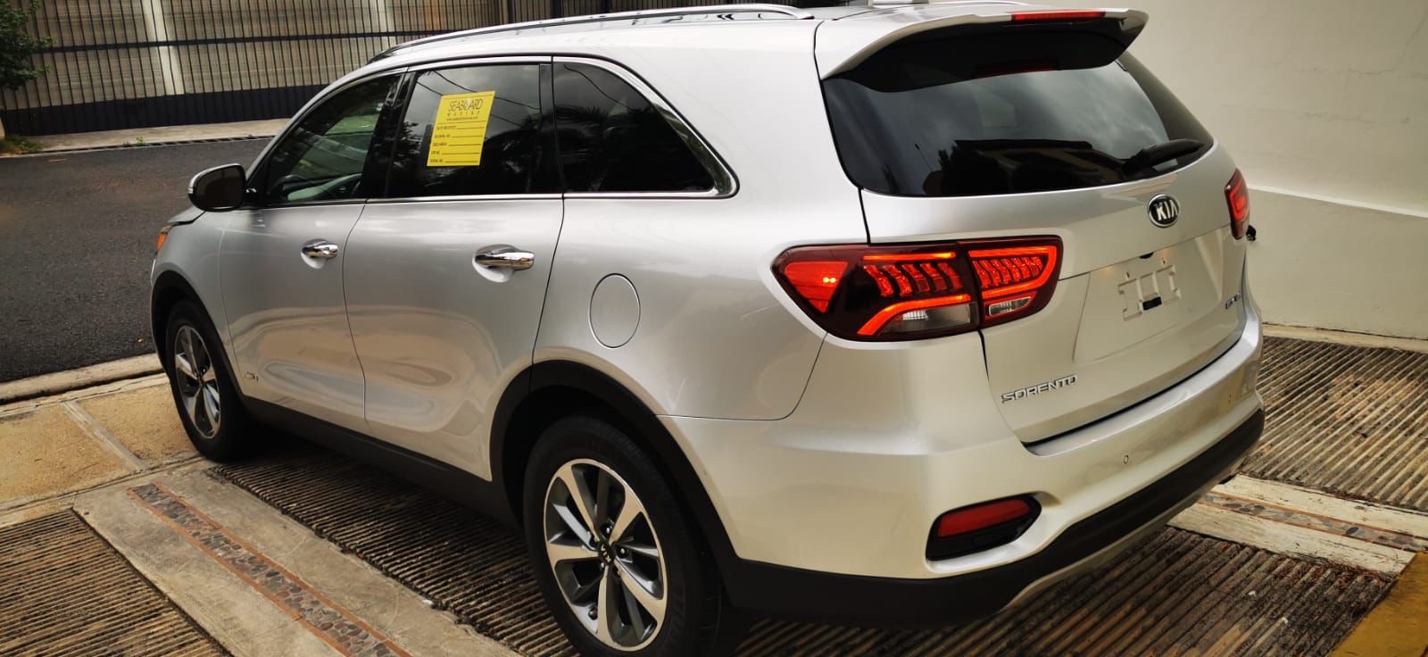 jeepetas y camionetas - KIA SORENTO EX 2019 -negociable- 6