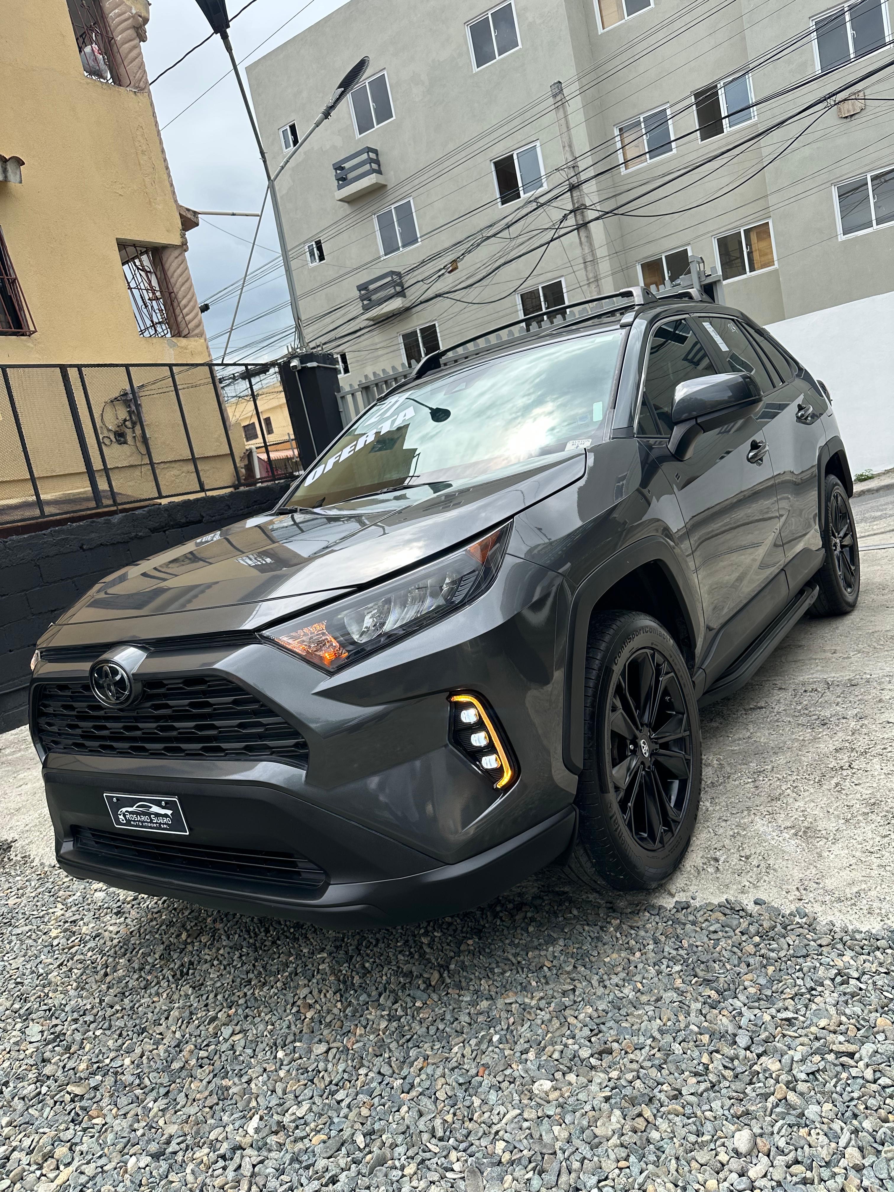jeepetas y camionetas - SE VENDE TOYOTA RAV4 2021 LE recien importada🇺🇸 2