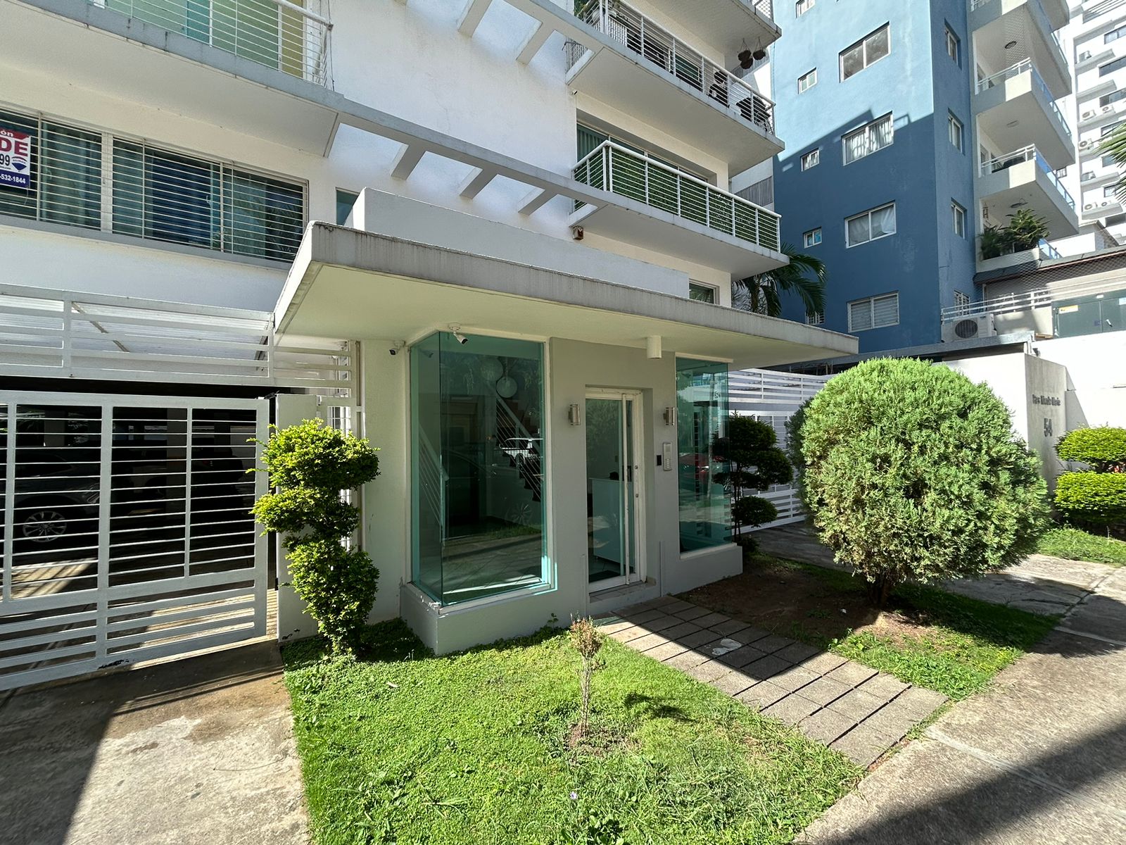 apartamentos - Apartamento Renacimiento / Urb. Real 220mts 2